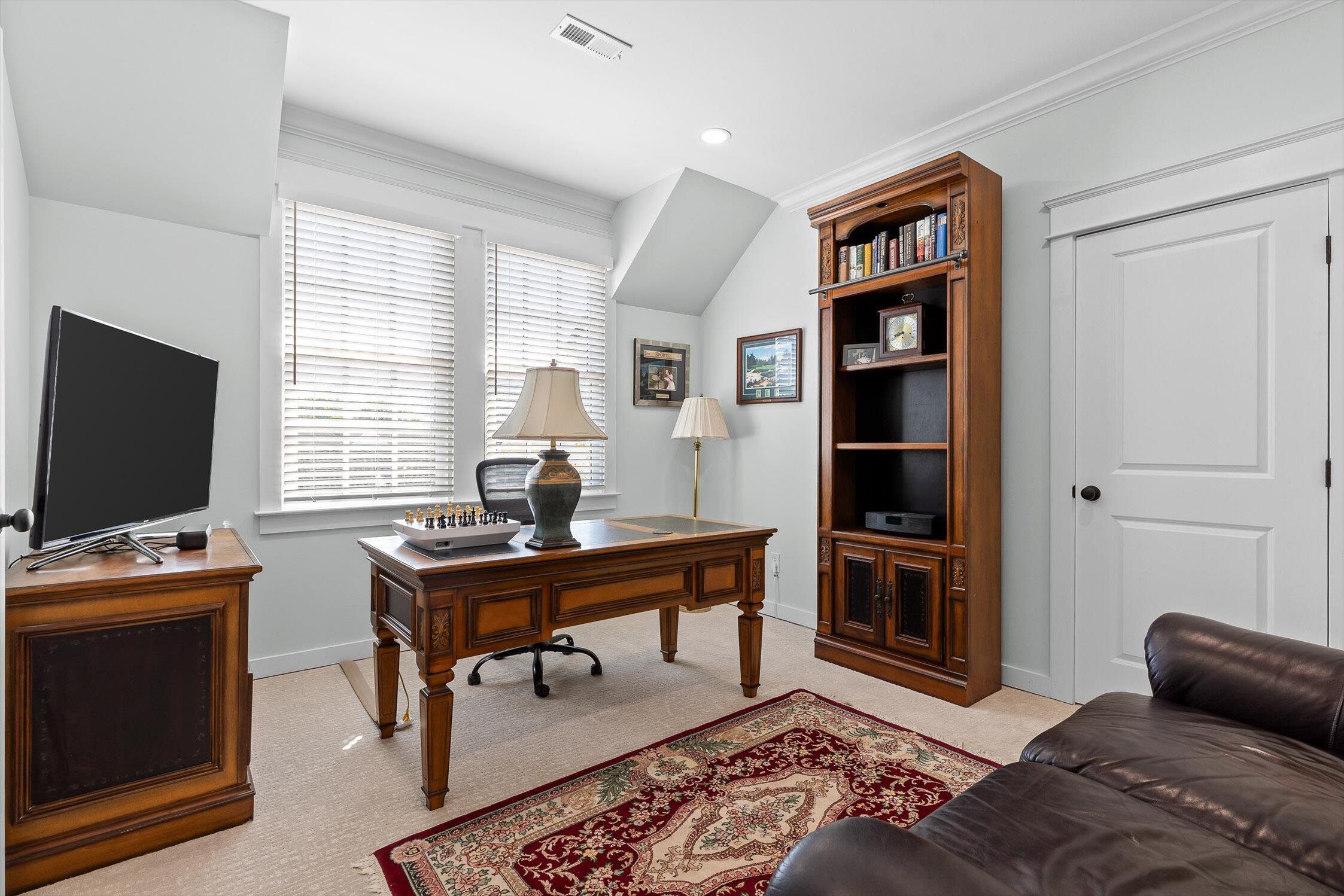 922 Elk Ridge