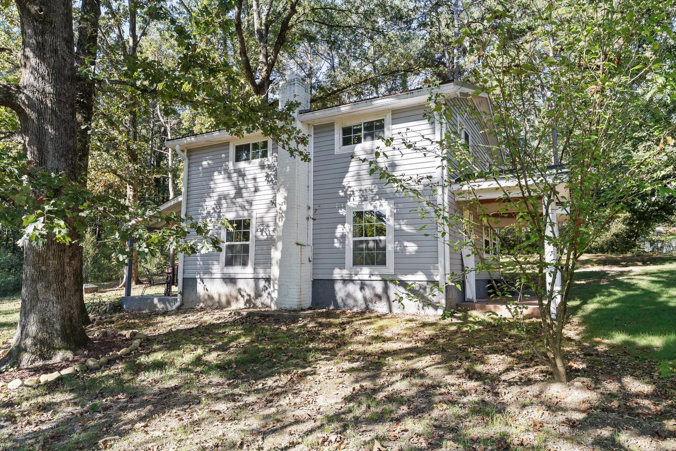 303 NW Cherokee Trail