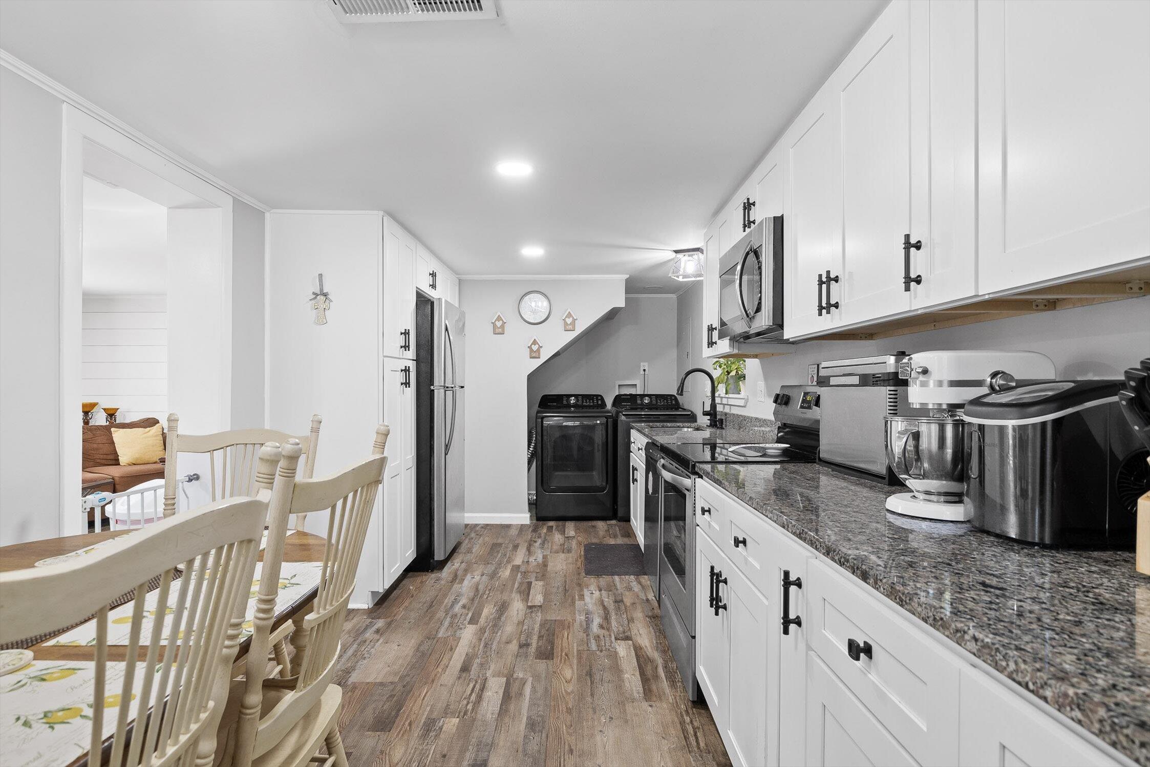 303 NW Cherokee Trail