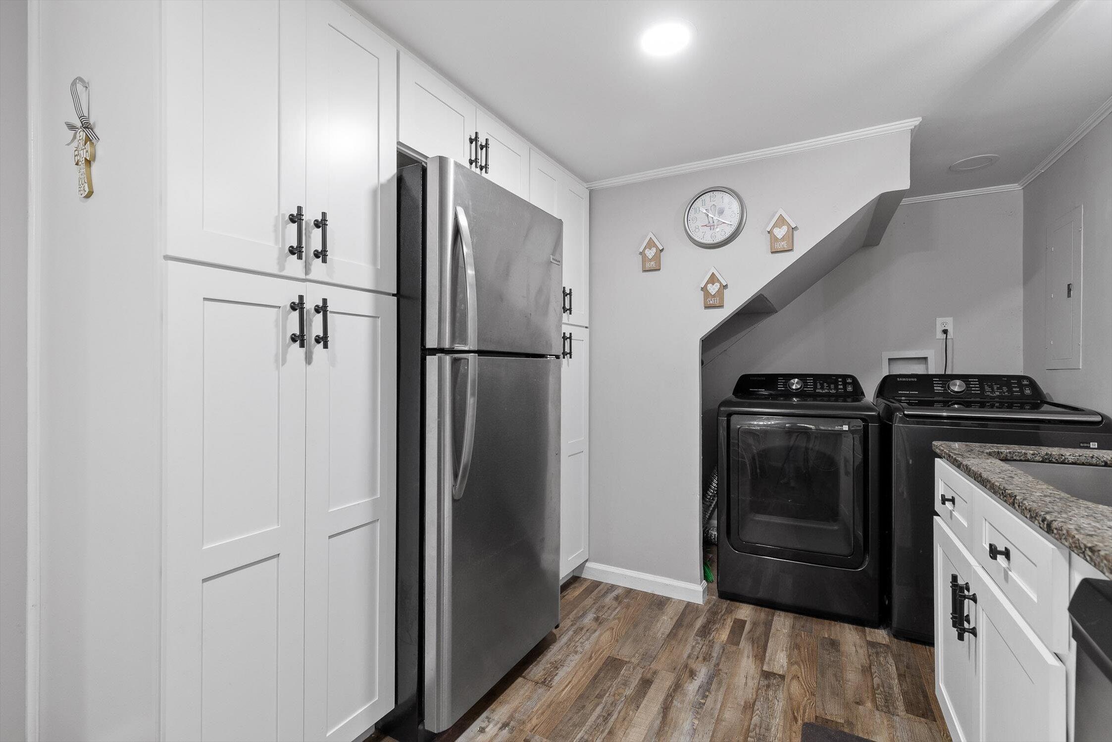 303 NW Cherokee Trail