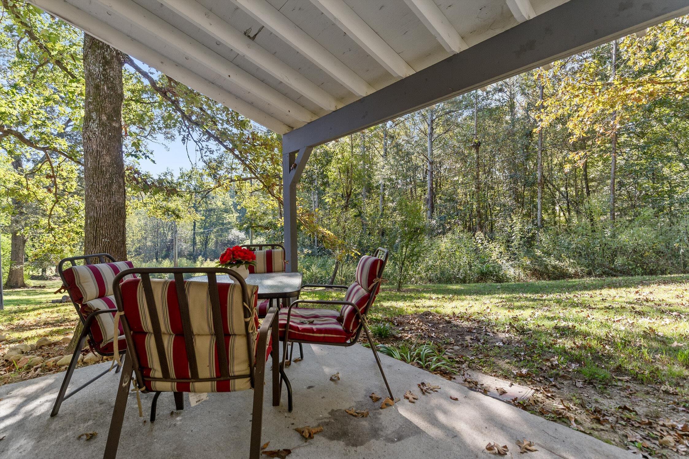 303 NW Cherokee Trail