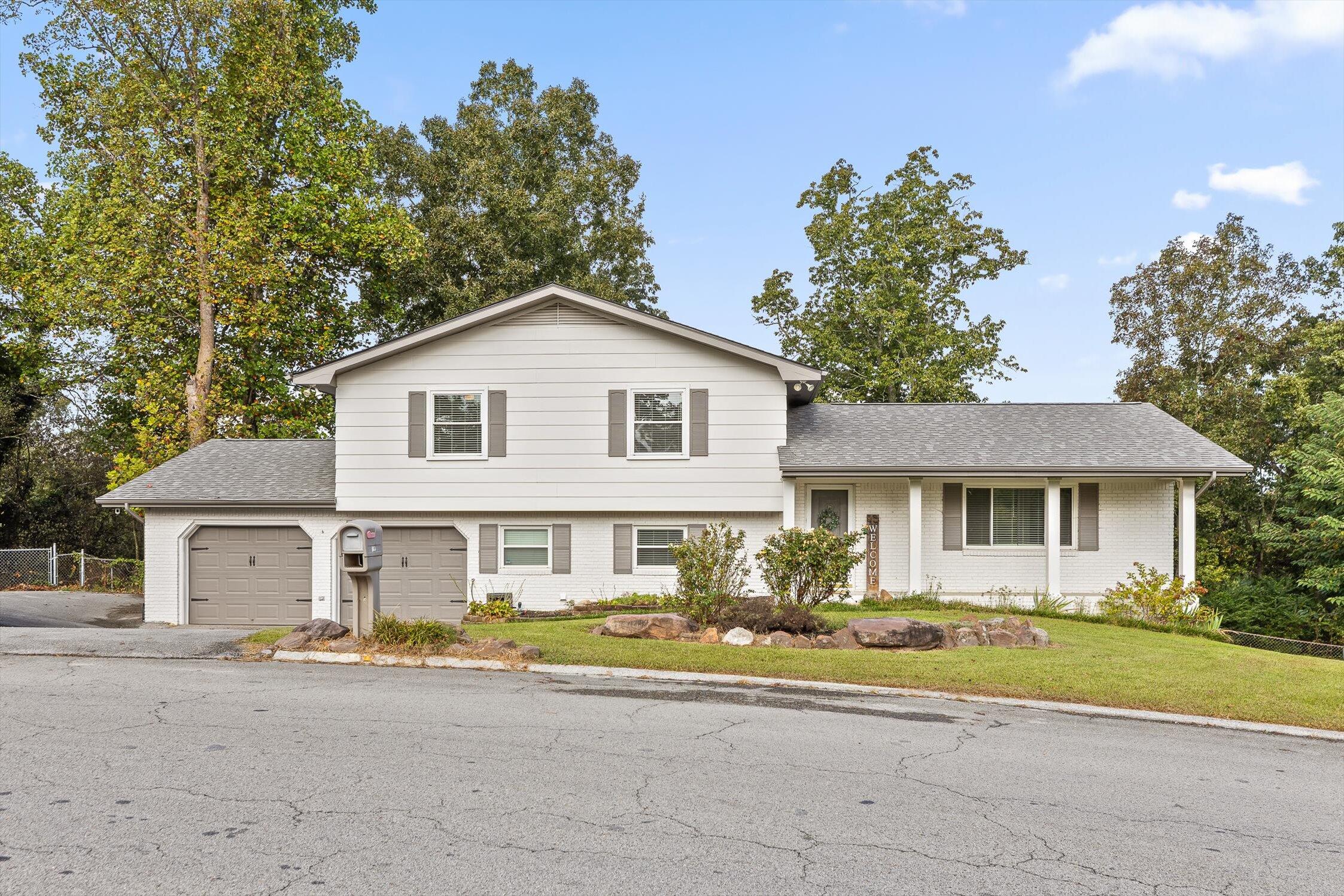 143 Rolling Ridge Drive