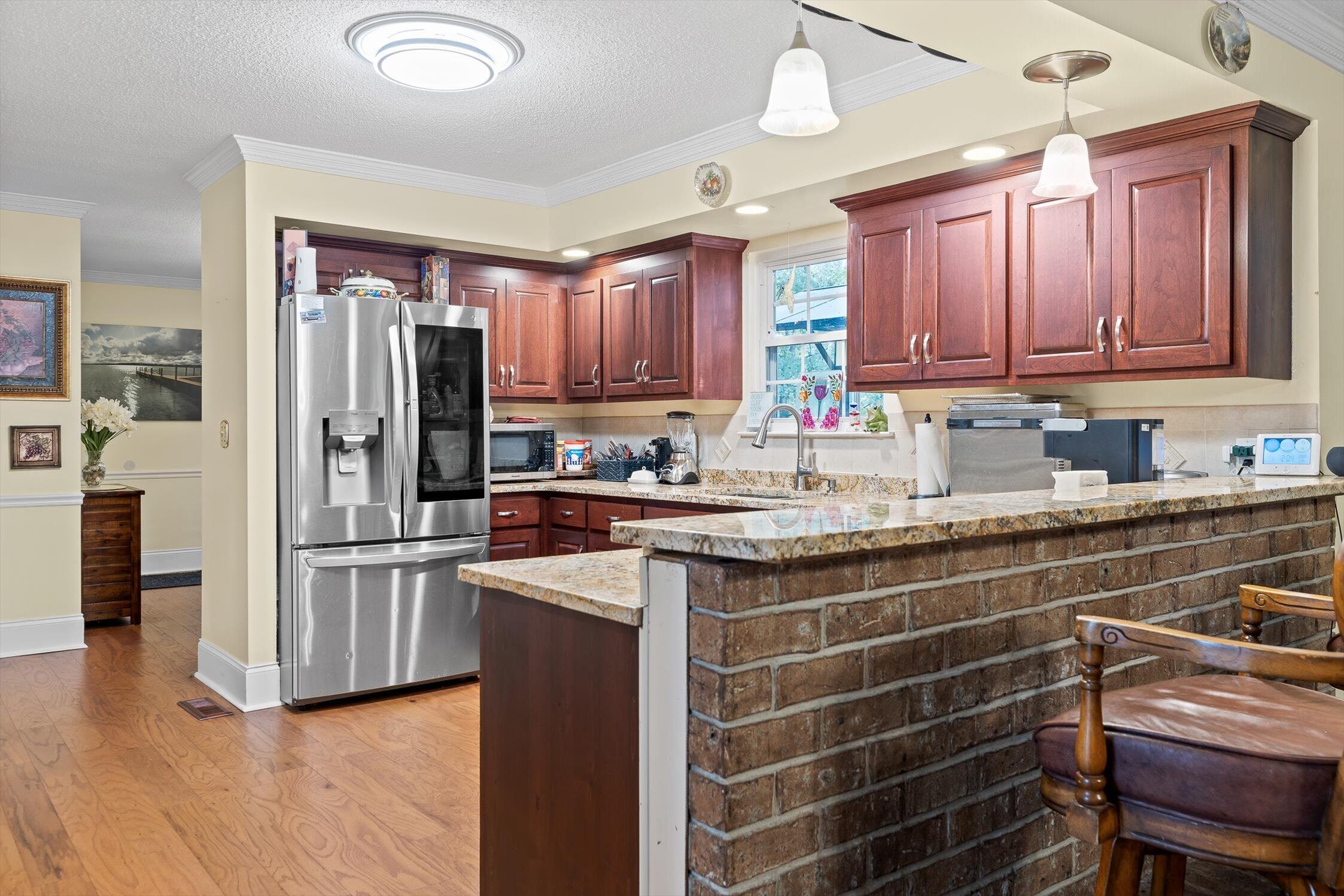 7825 Cove Ridge Drive