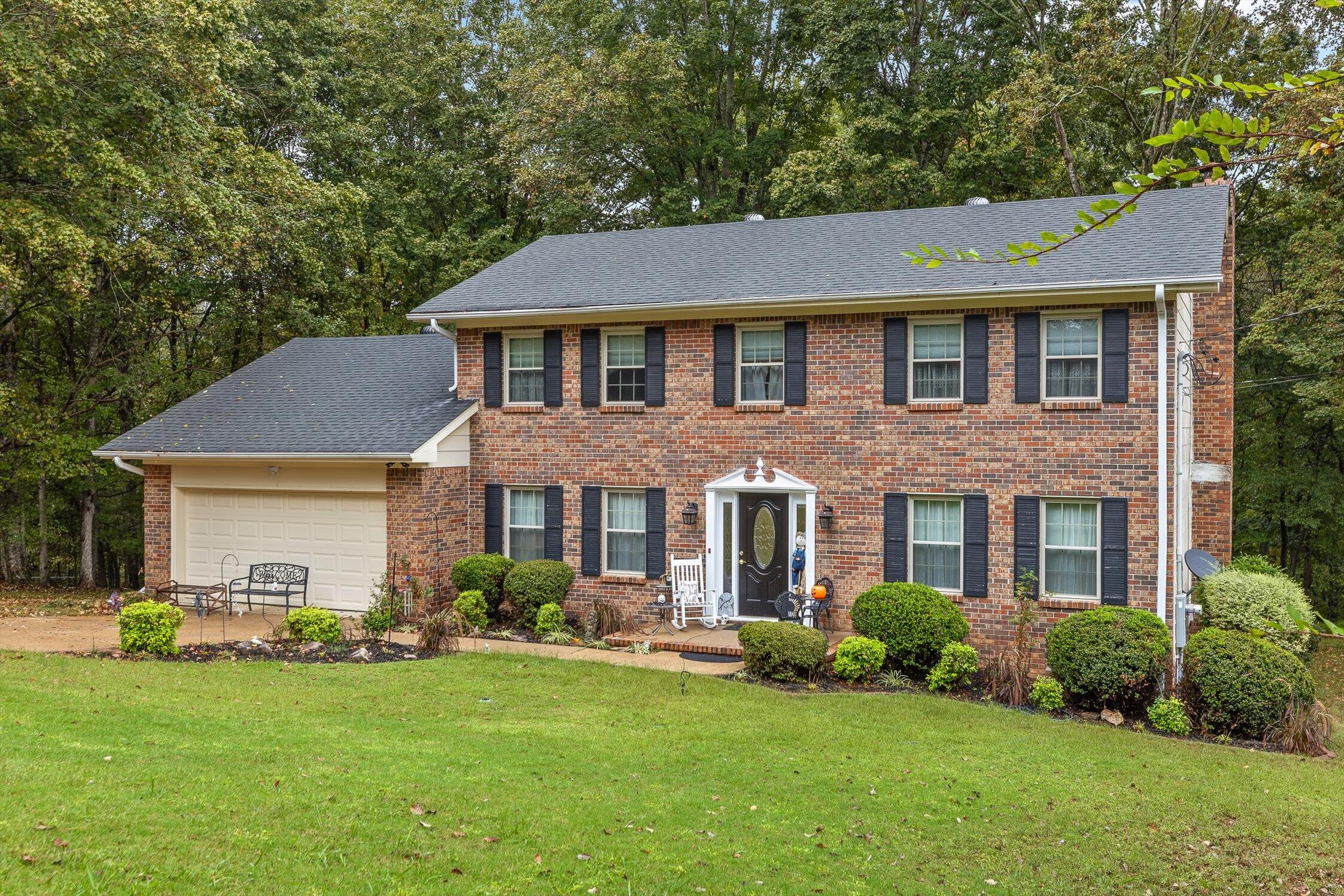 7825 Cove Ridge Drive