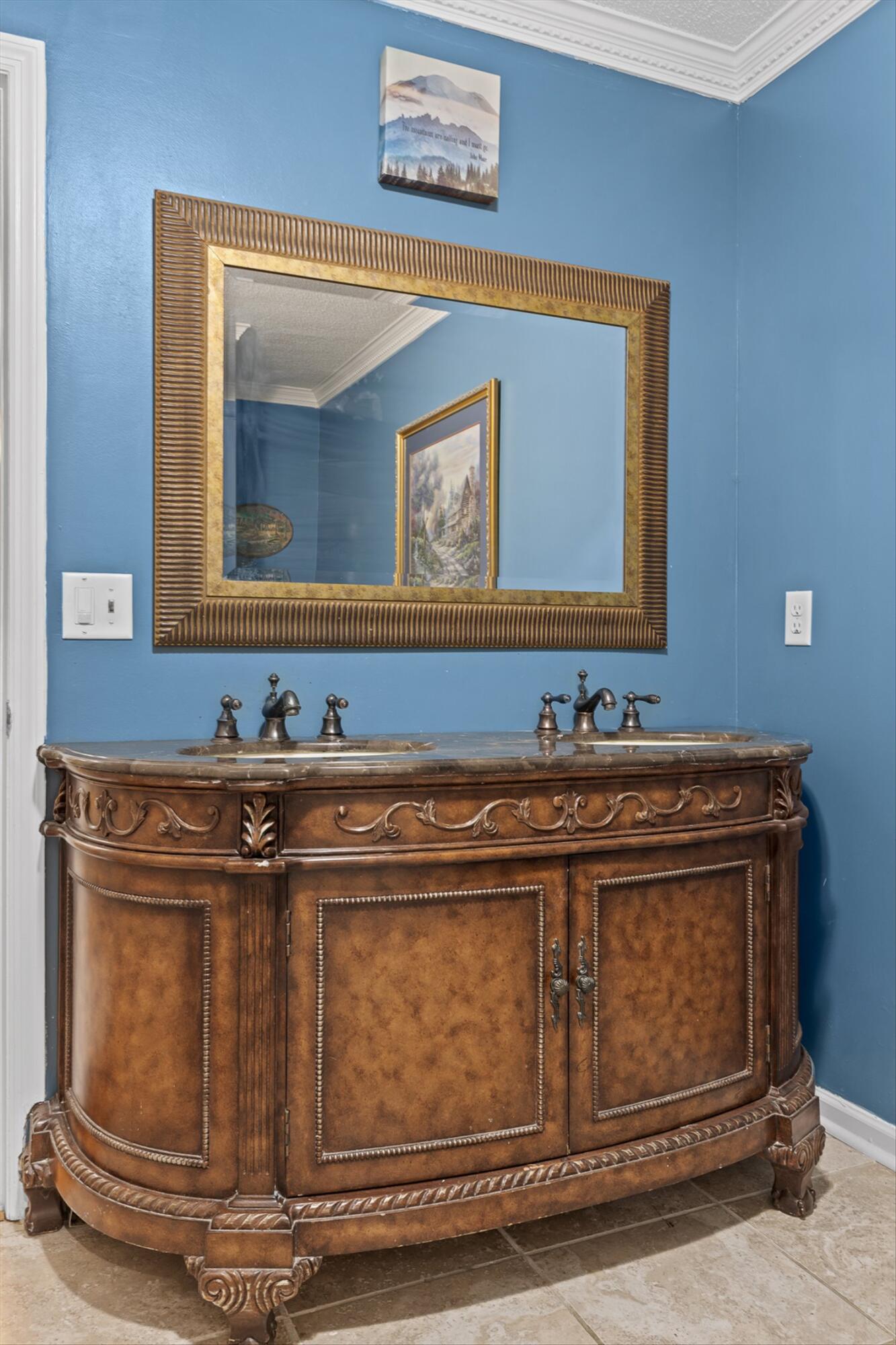 7825 Cove Ridge Drive