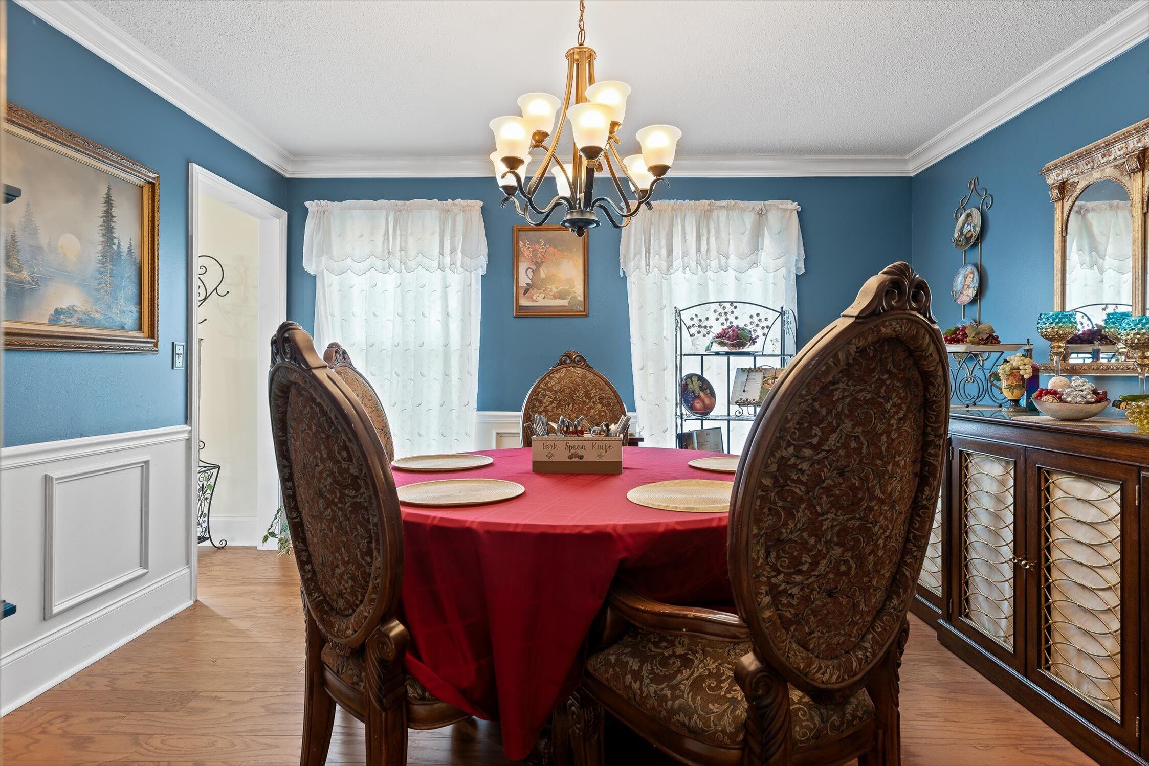 7825 Cove Ridge Drive