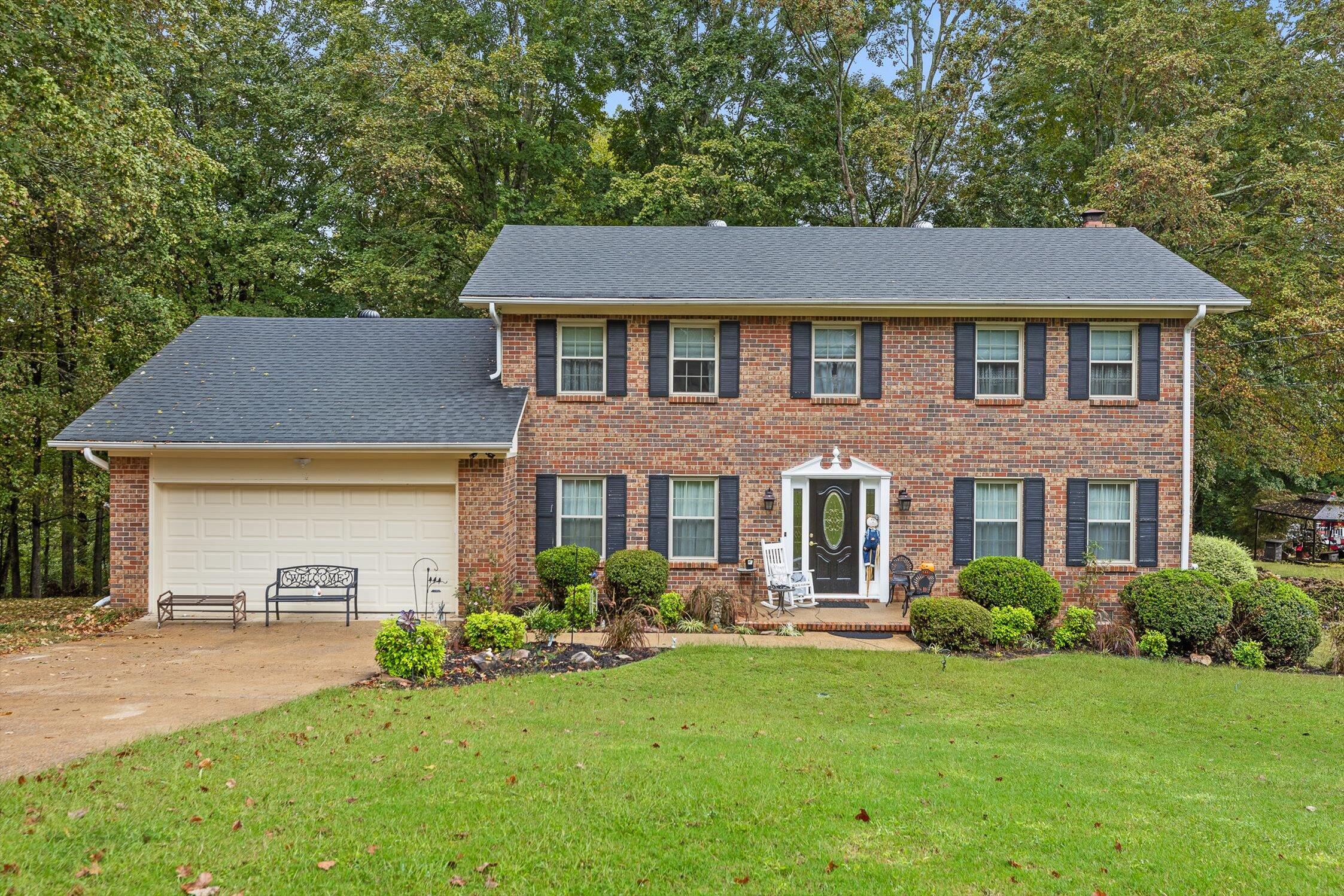 7825 Cove Ridge Drive