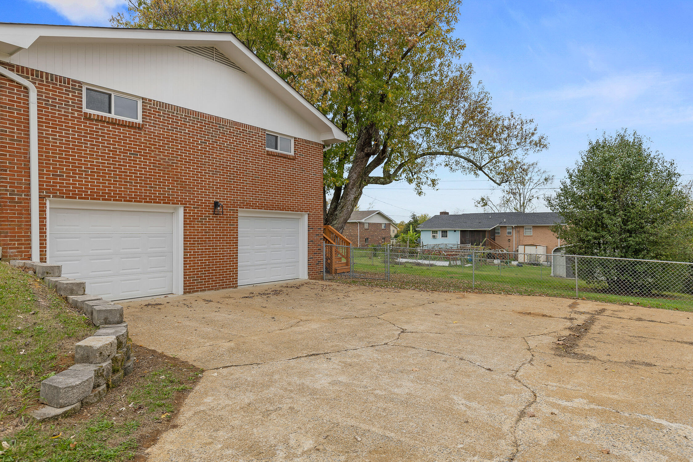 2515 Sharron Drive