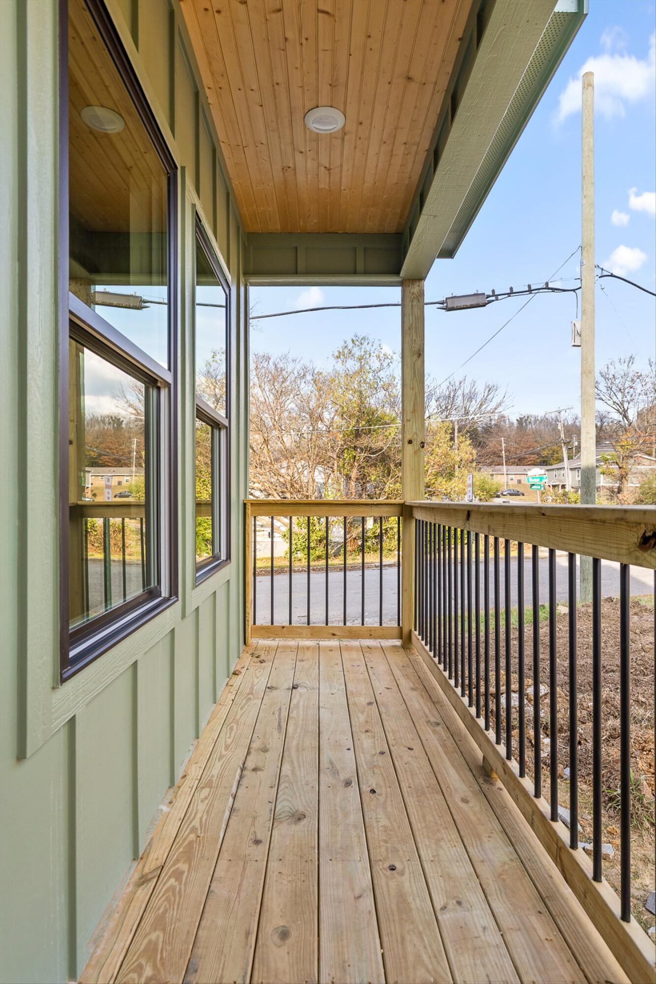 925 N Chamberlain Avenue