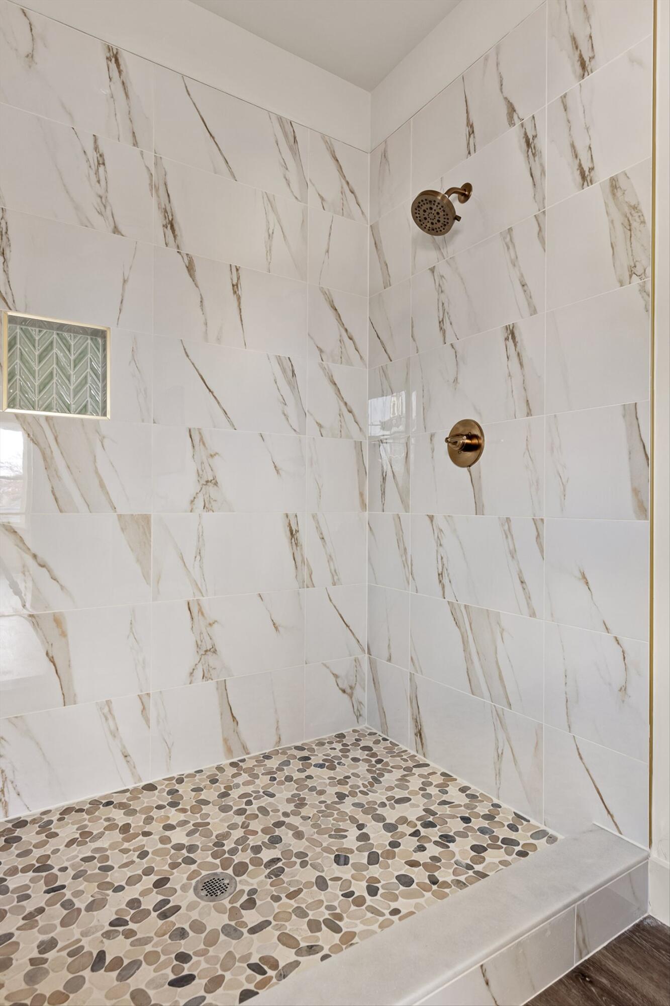 925 N Chamberlain Avenue