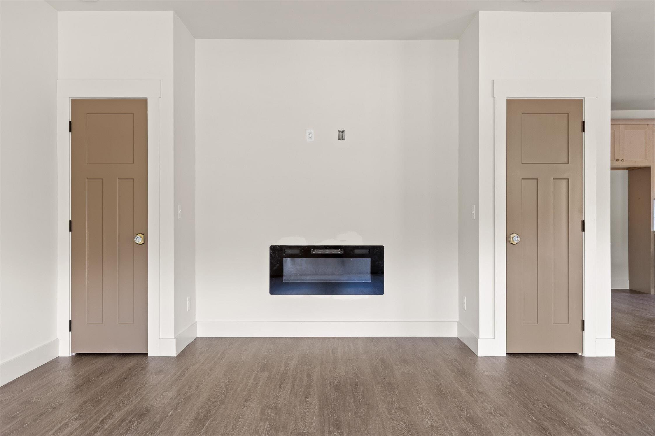 925 N Chamberlain Avenue