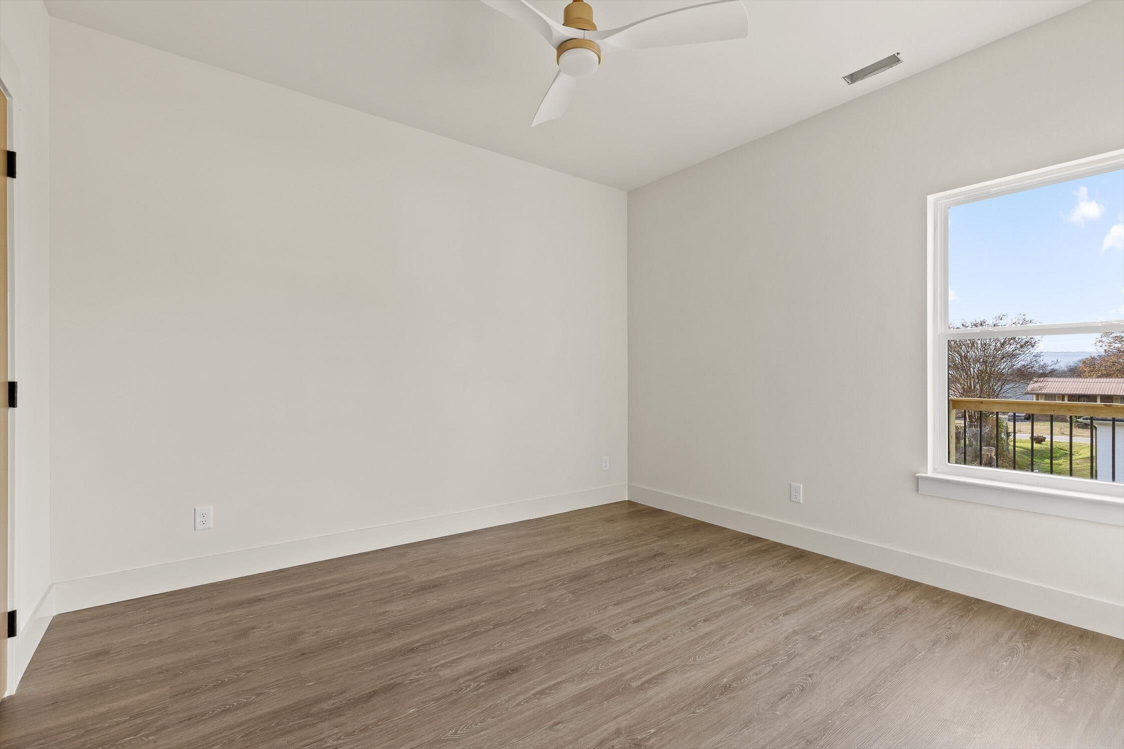 925 N Chamberlain Avenue