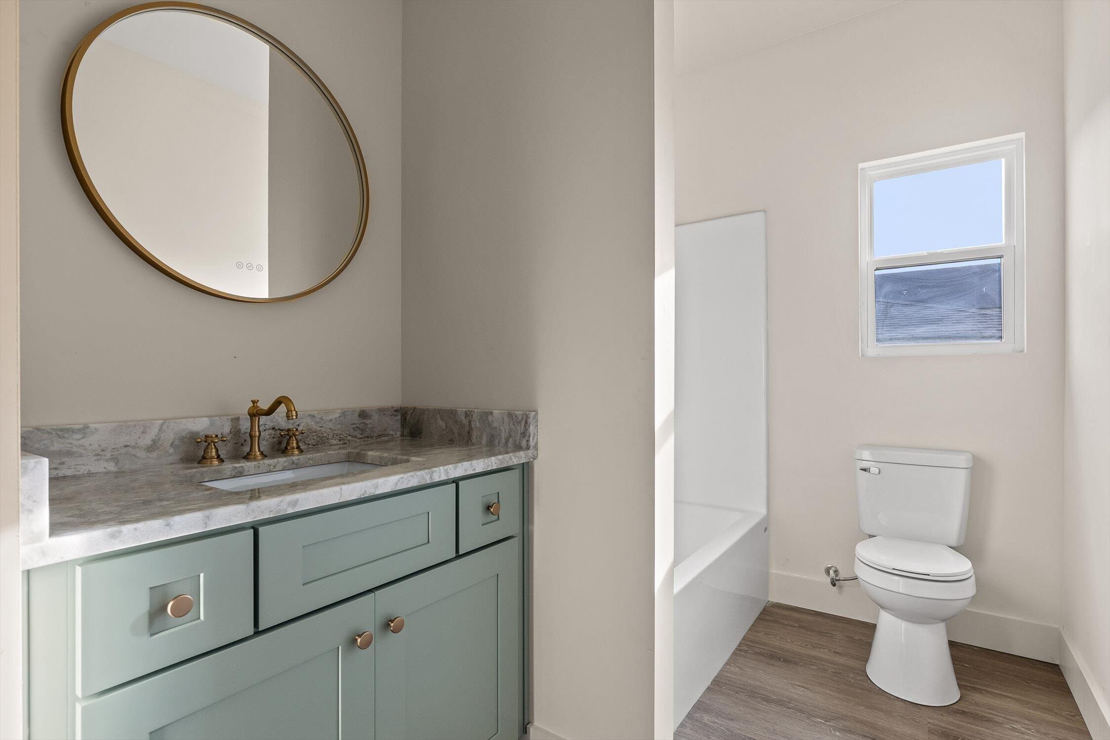 925 N Chamberlain Avenue