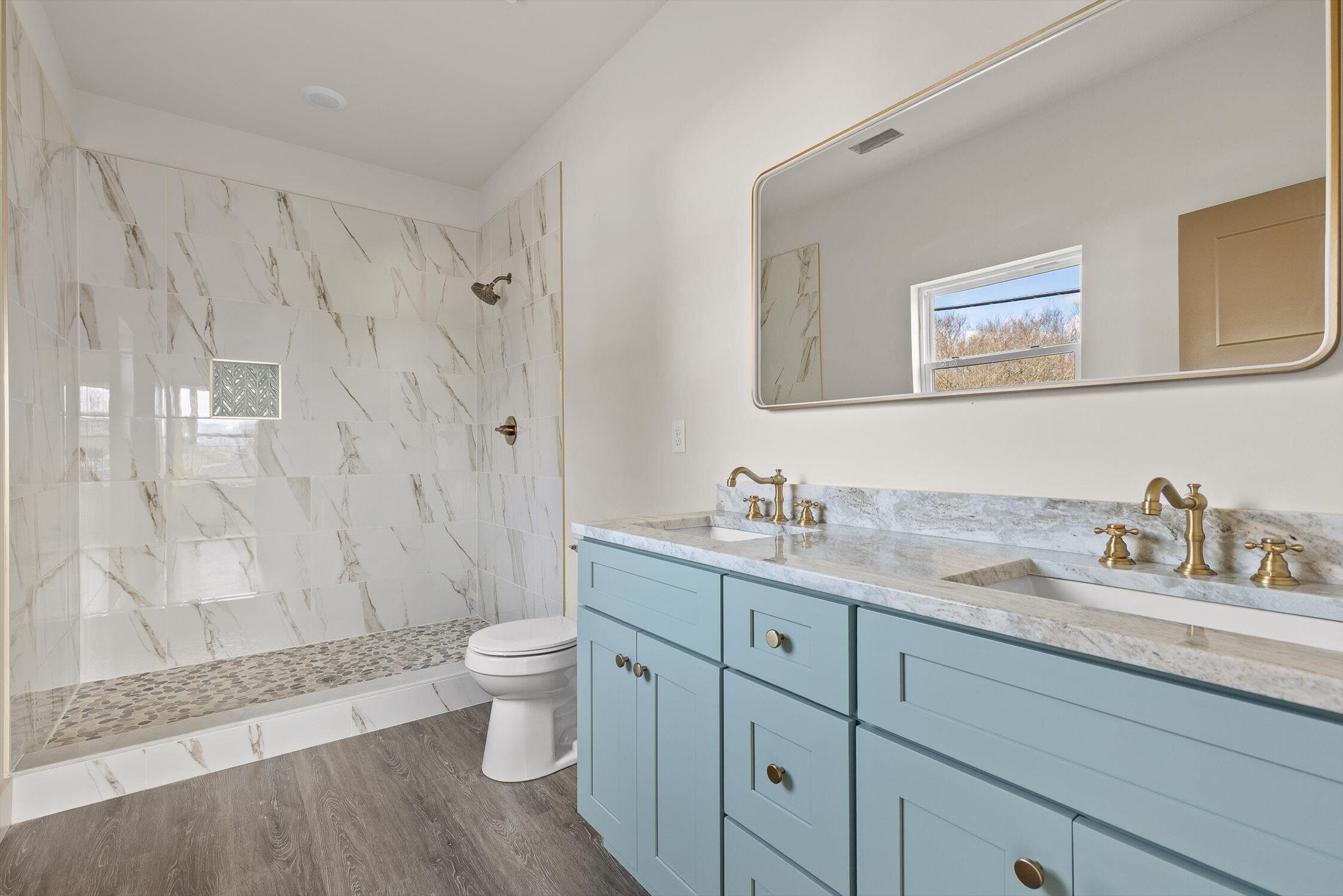 925 N Chamberlain Avenue