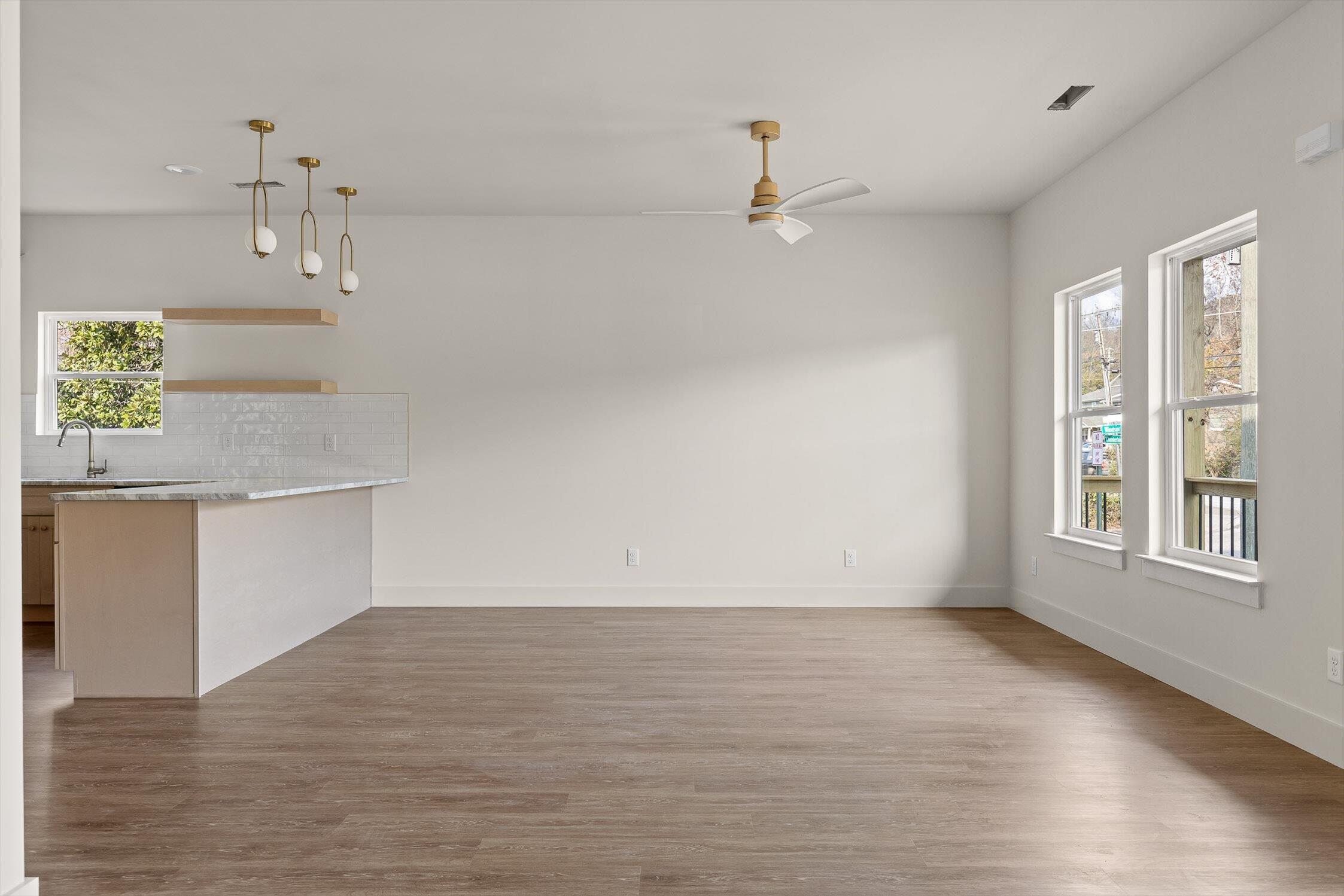 925 N Chamberlain Avenue