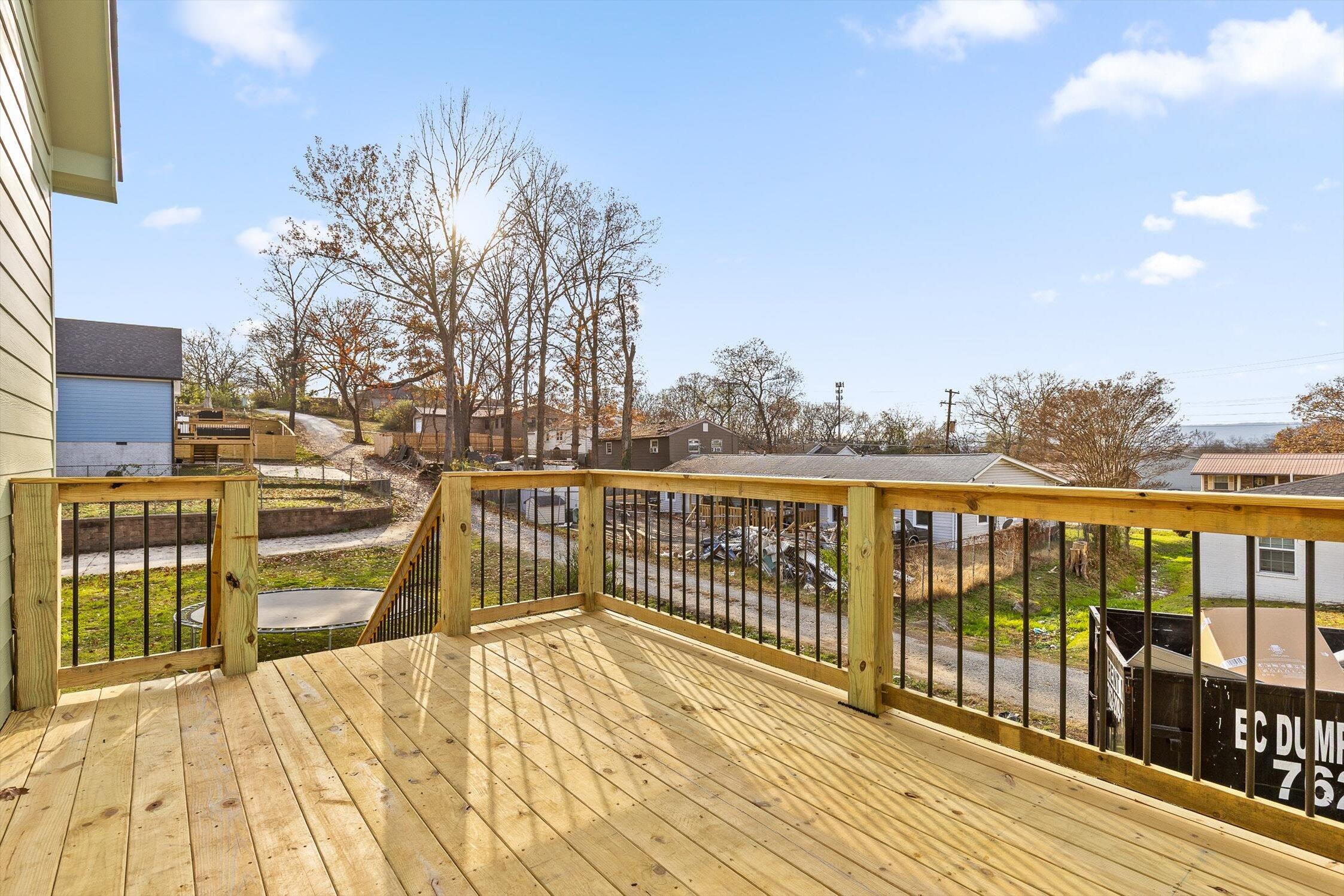 925 N Chamberlain Avenue