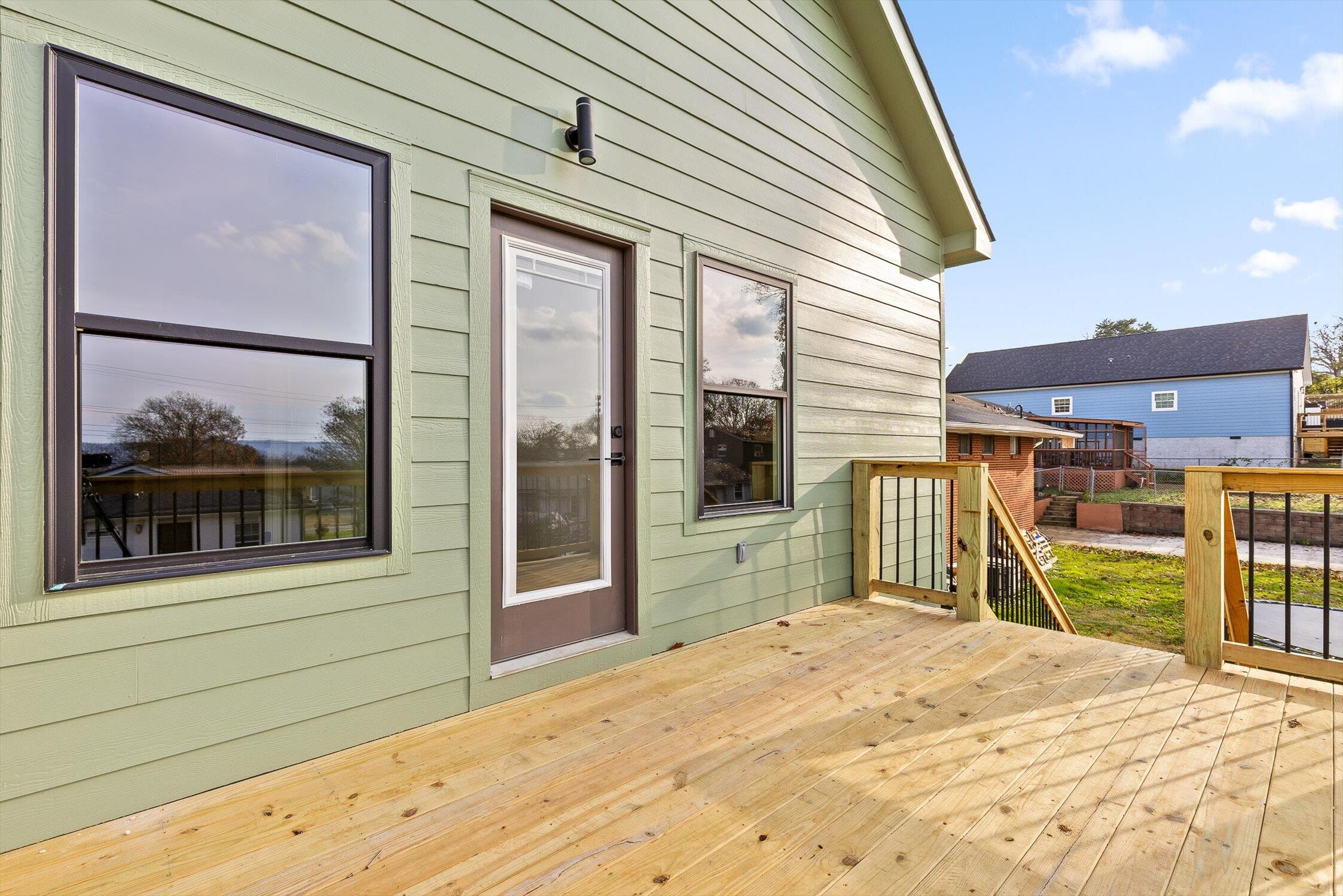 925 N Chamberlain Avenue