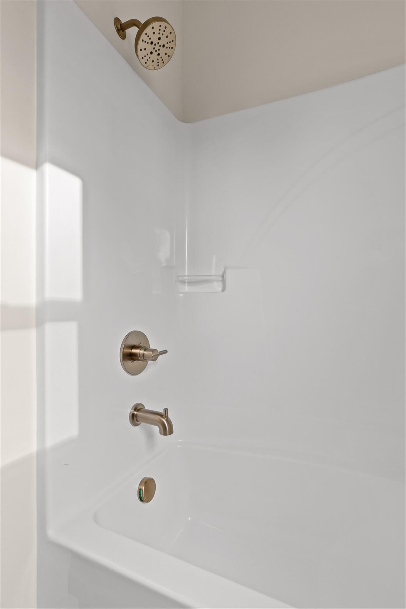 925 N Chamberlain Avenue