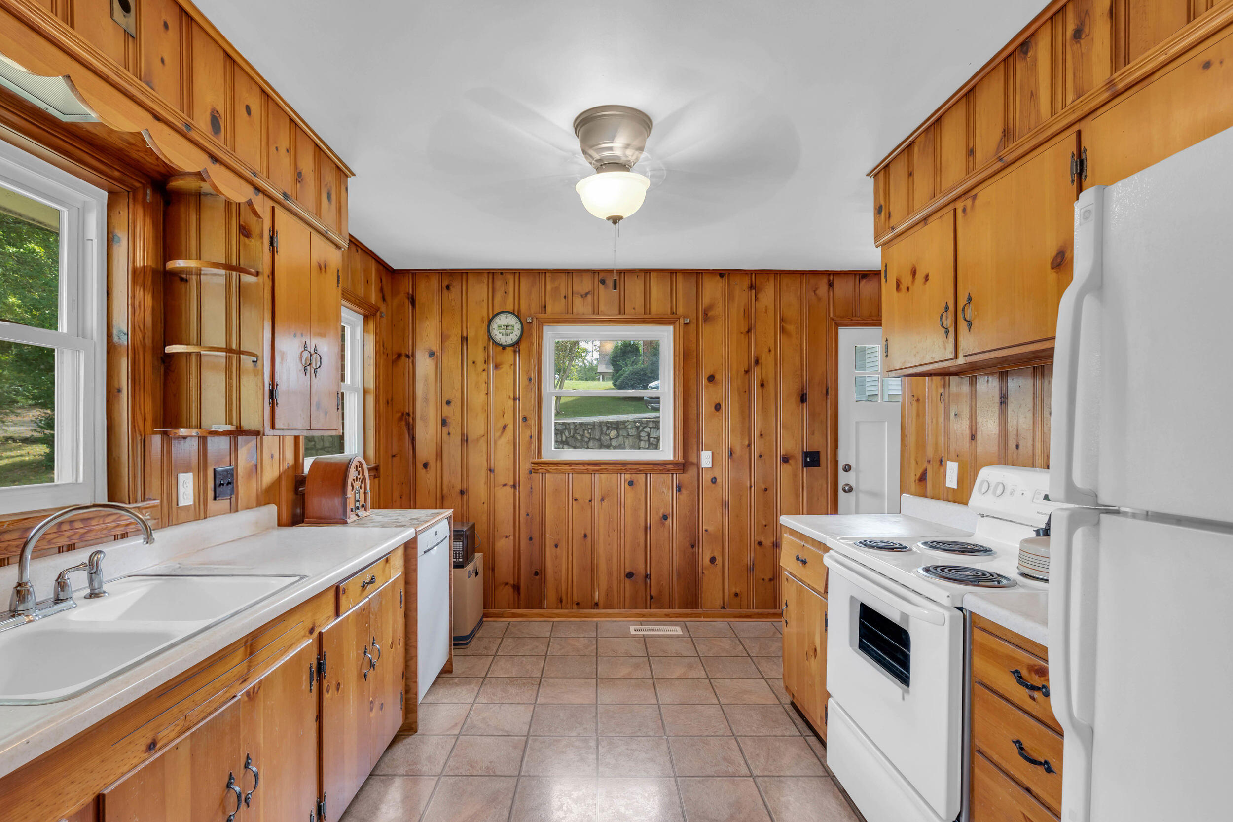 3516 Maplewood Lane