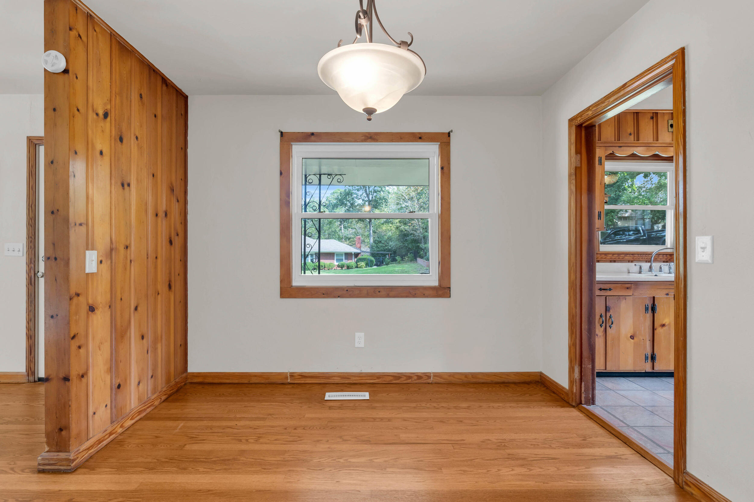 3516 Maplewood Lane