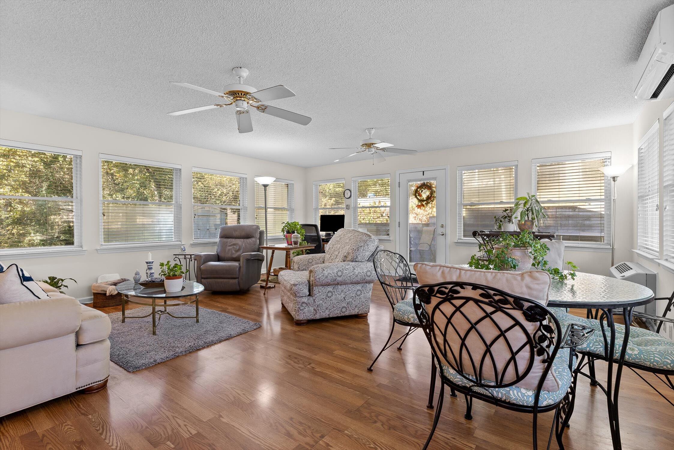 6725 Harbor Terrace