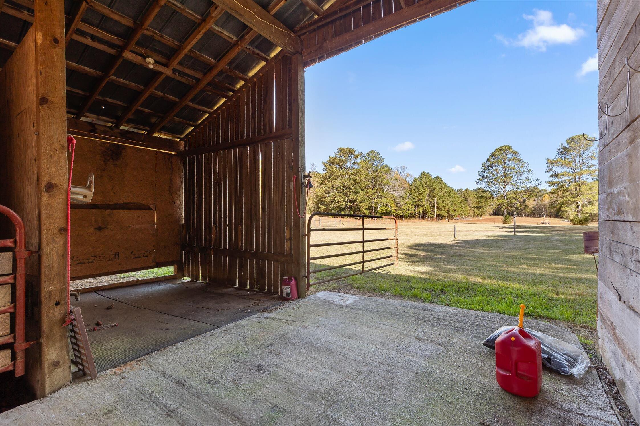 1288 Brymer Creek Road, McDonald