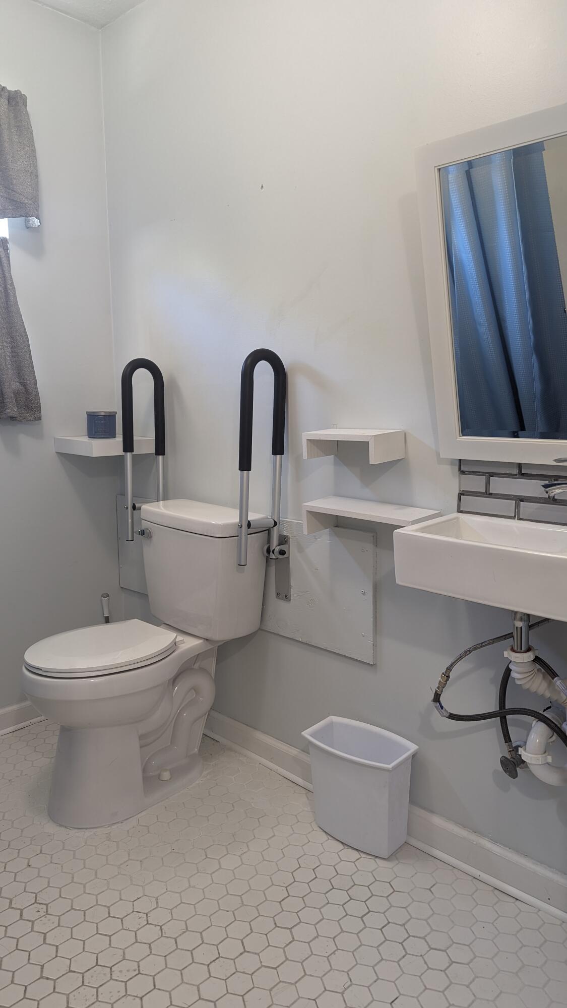 2 & 4 Newman Drive, Rossville