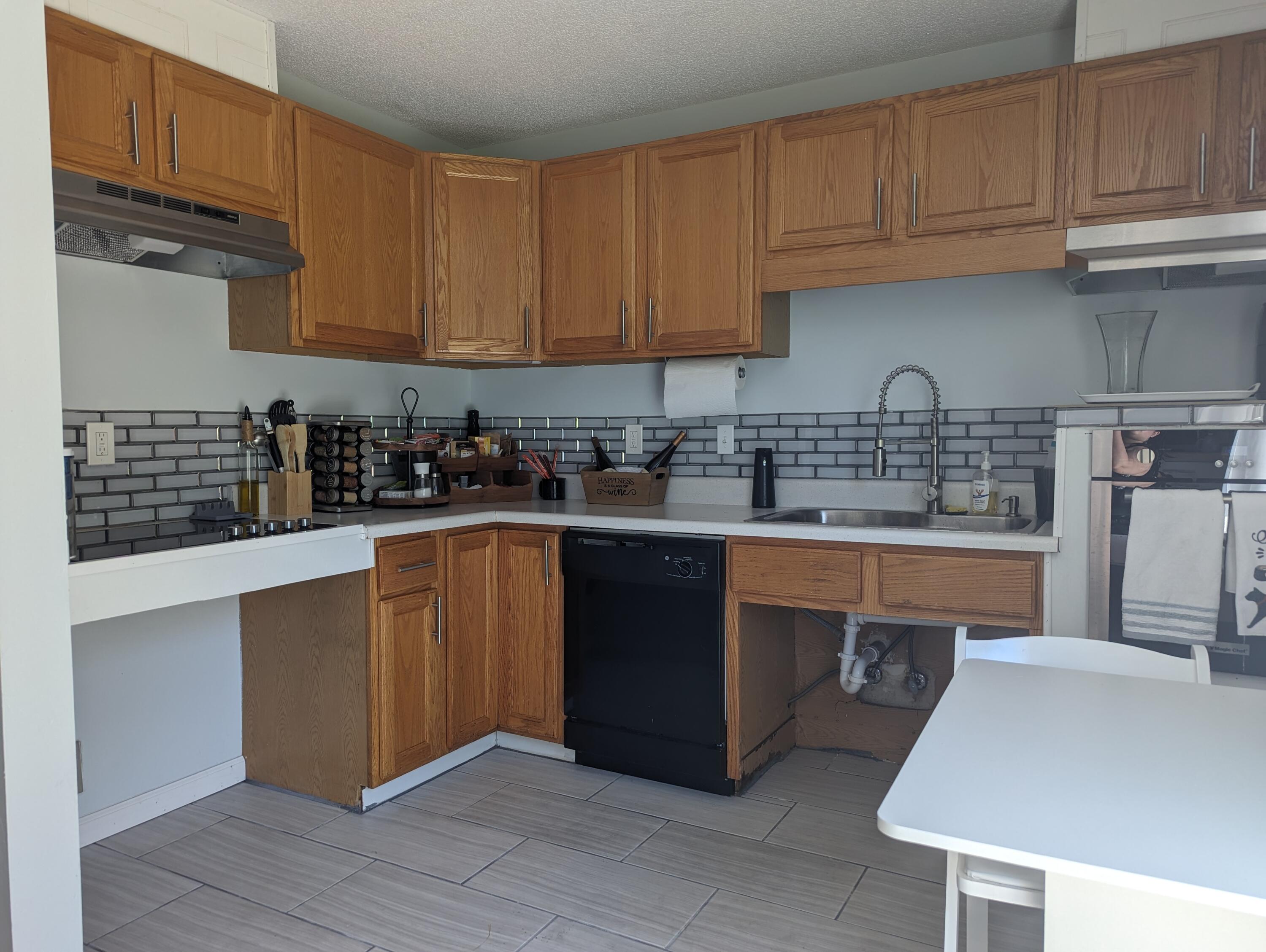2 & 4 Newman Drive, Rossville