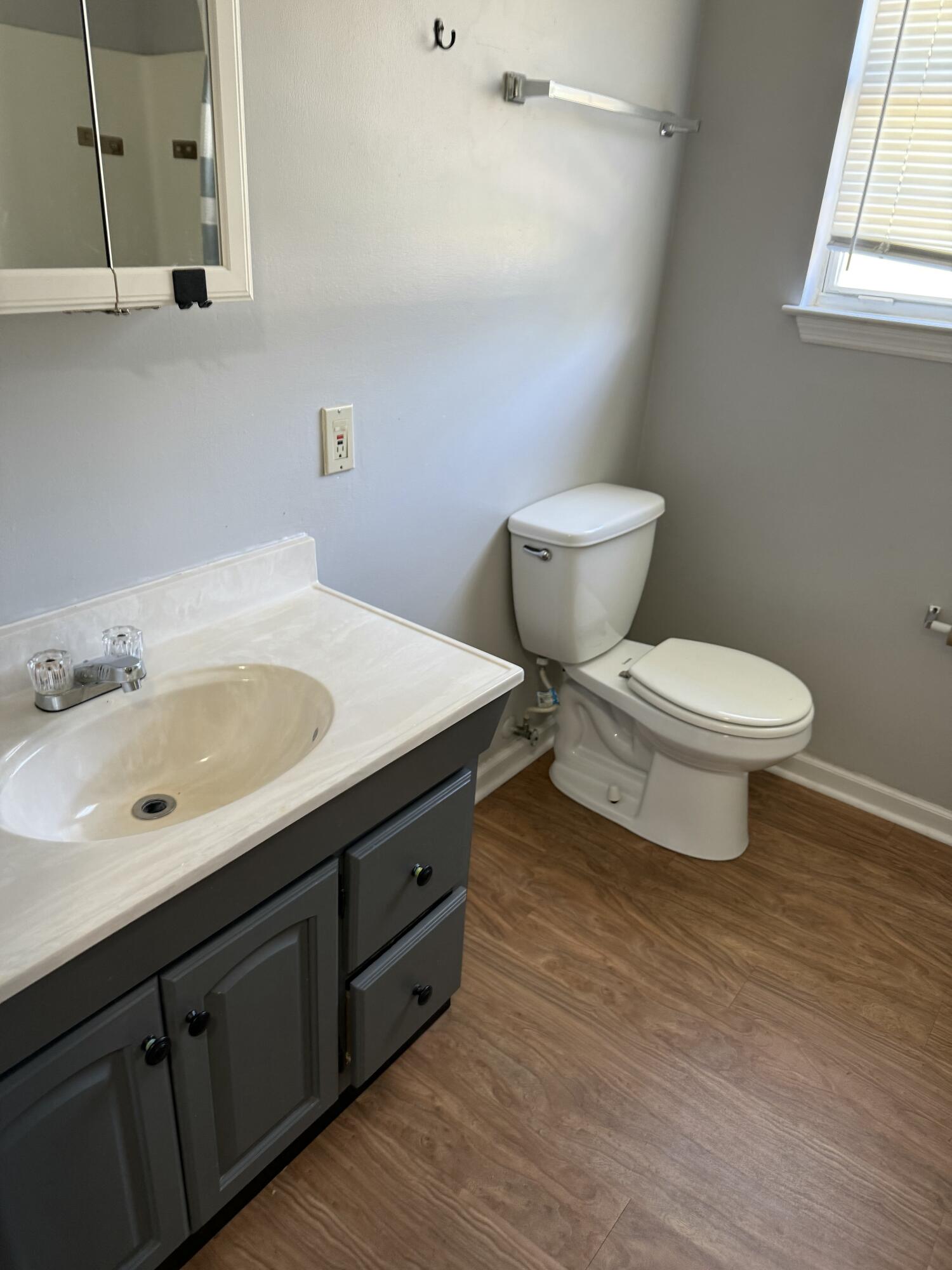 2 & 4 Newman Drive, Rossville