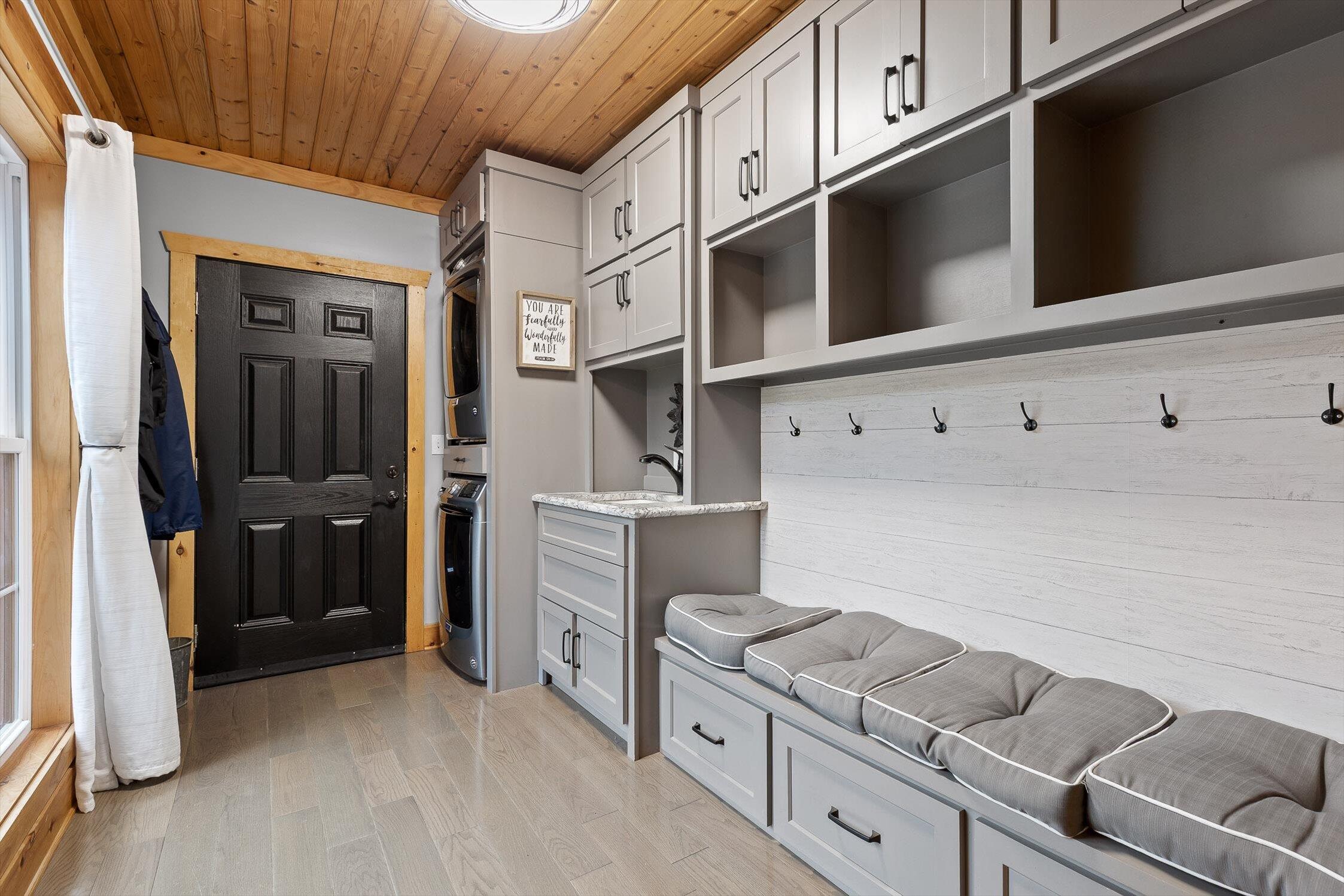 1166 Lower Mill Creek Road