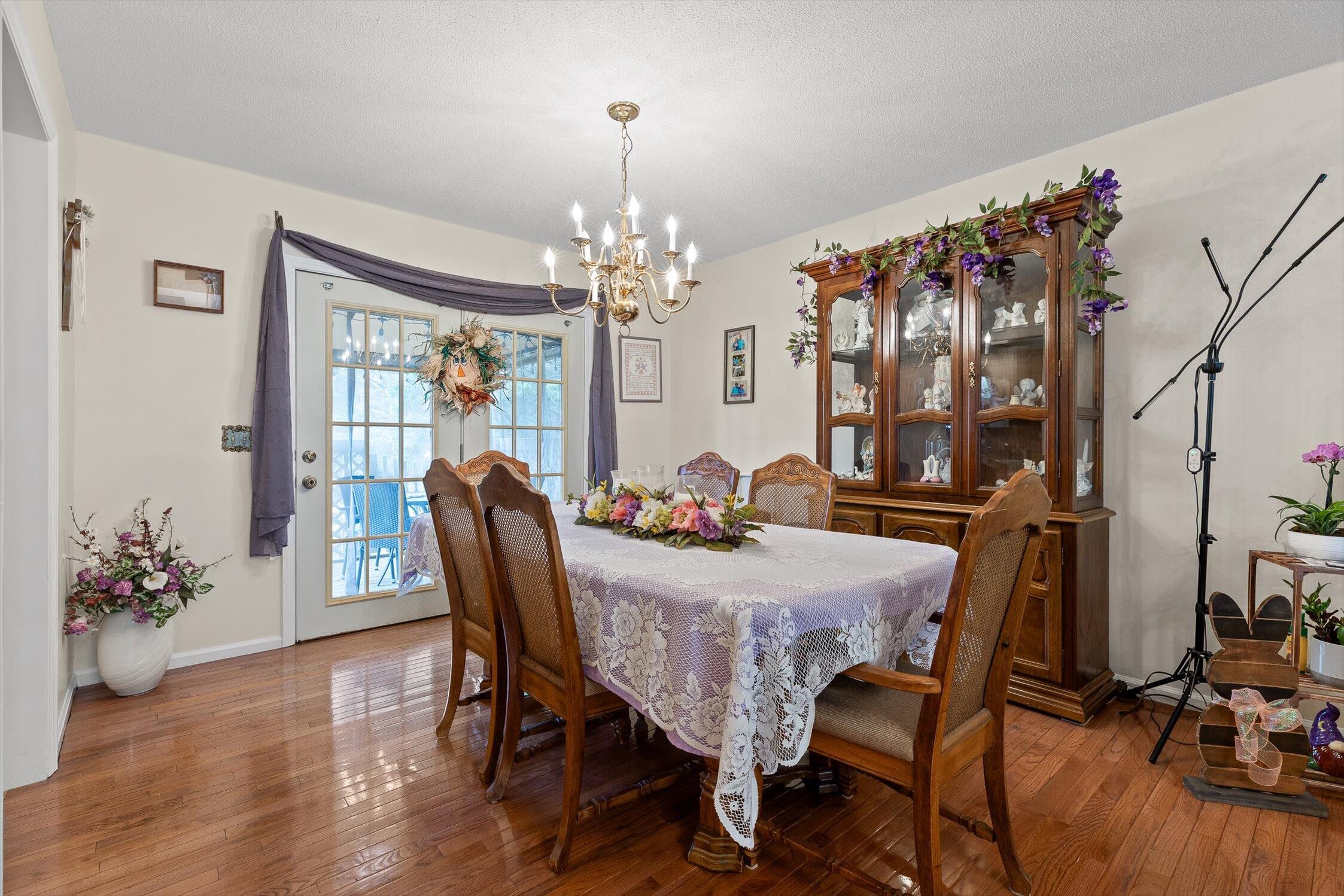 37 Robert E Lee Drive