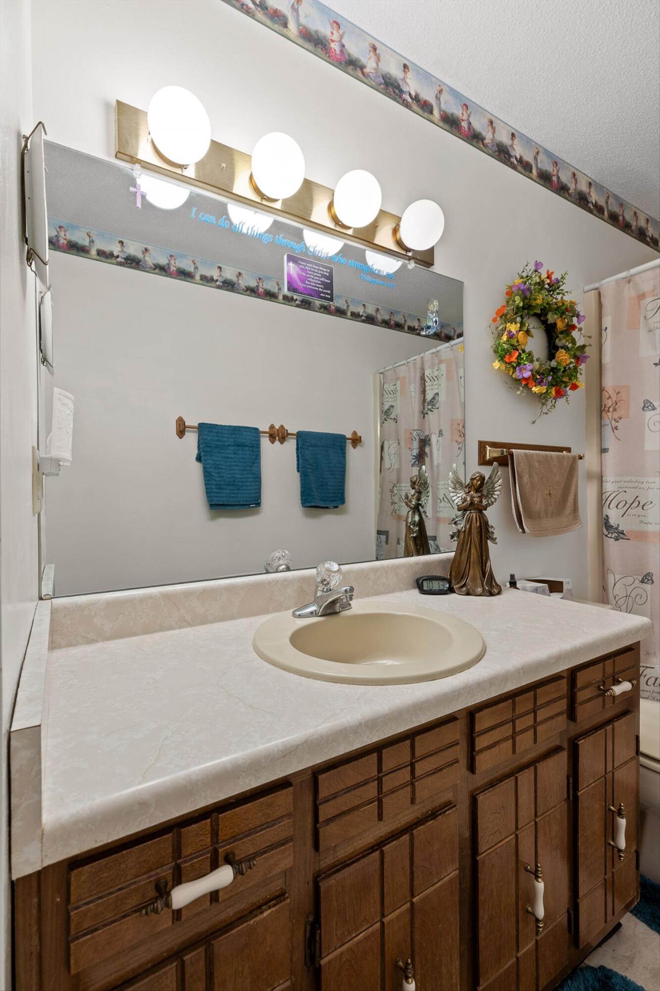 37 Robert E Lee Drive