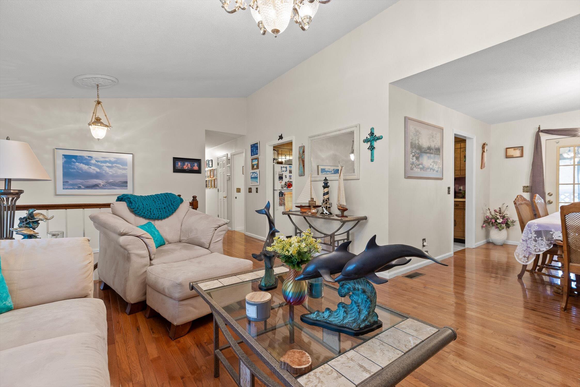 37 Robert E Lee Drive