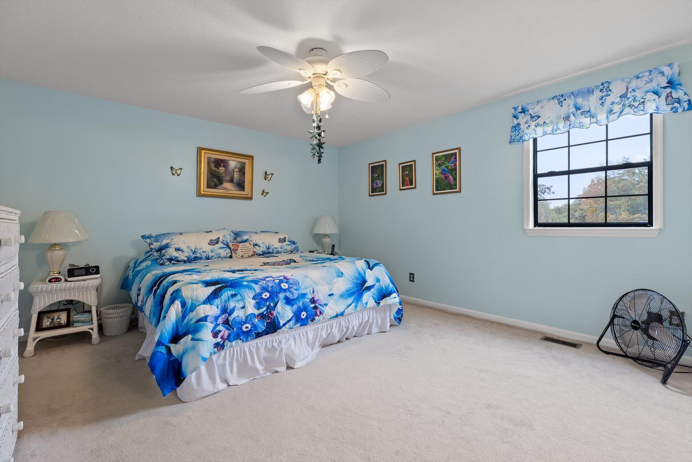 37 Robert E Lee Drive