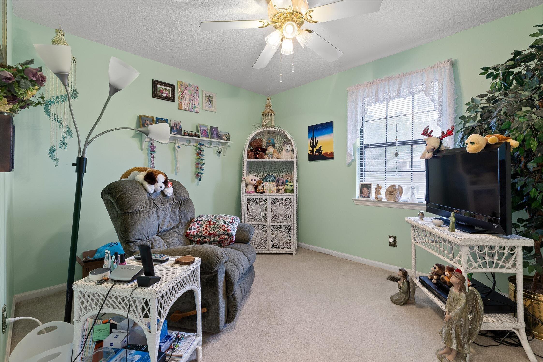 37 Robert E Lee Drive