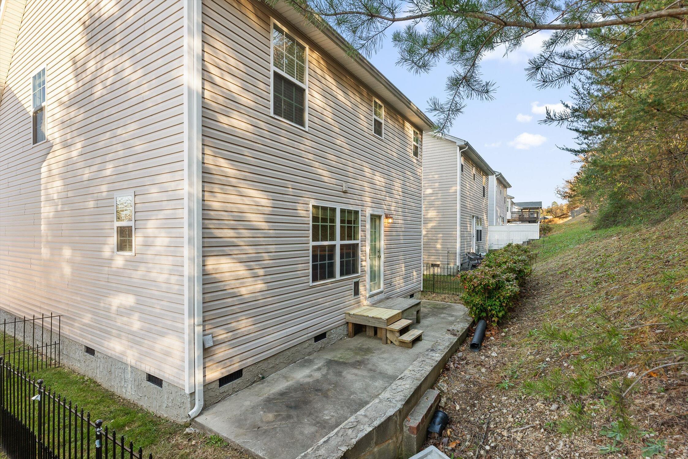 2117 Short Leaf Lane