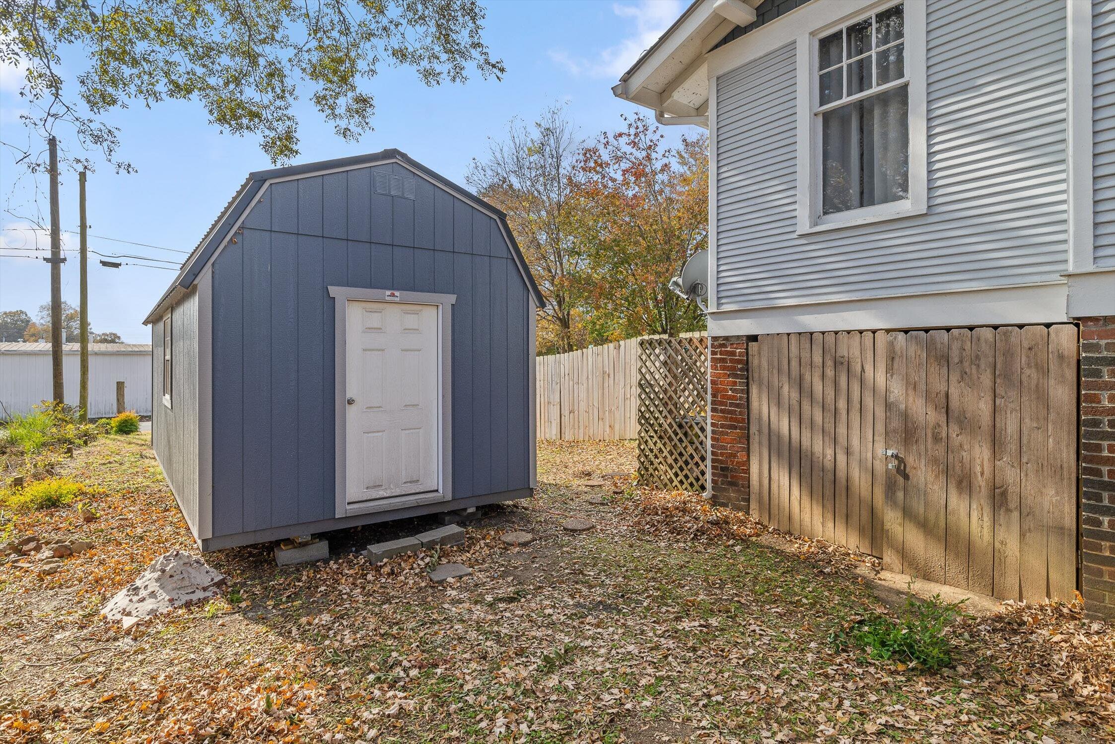 207 Culberson Avenue, LaFayette