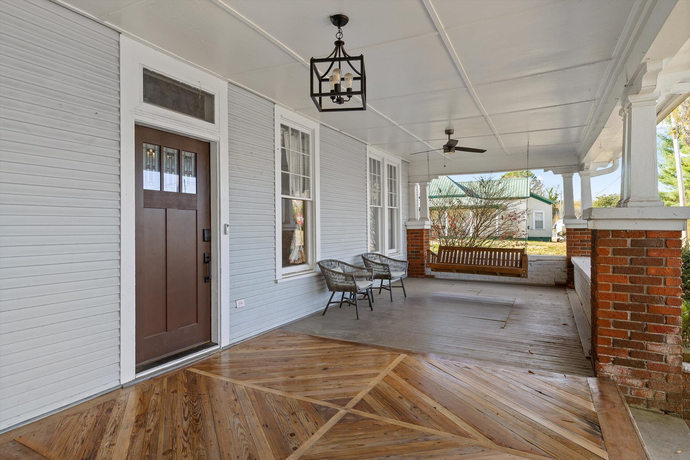 207 Culberson Avenue, LaFayette