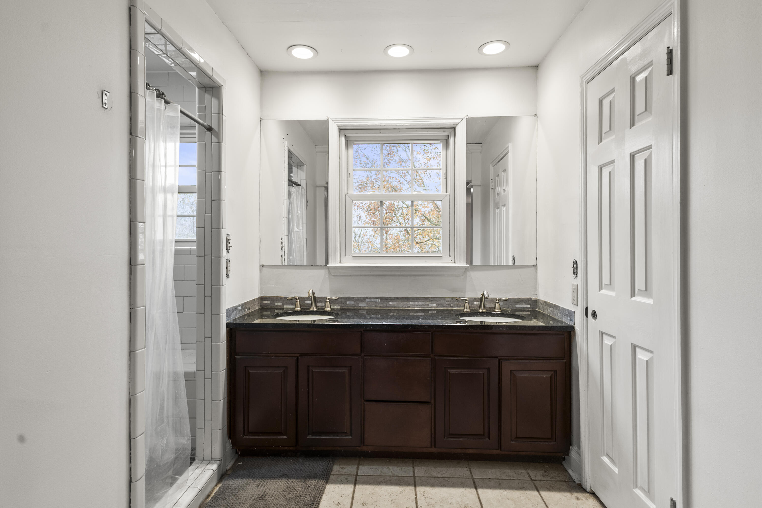 1634 Colonial Shores Drive