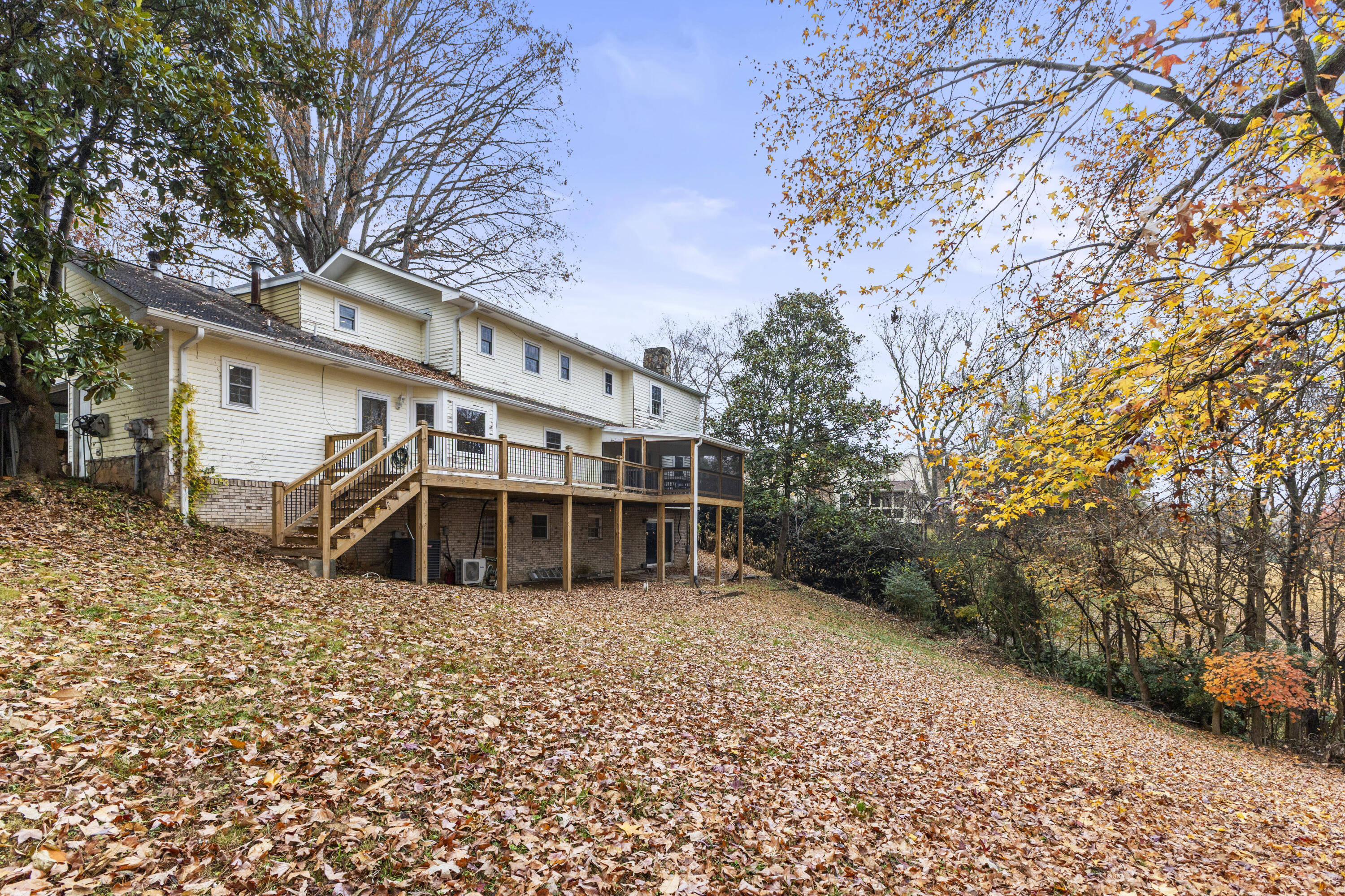 1634 Colonial Shores Drive