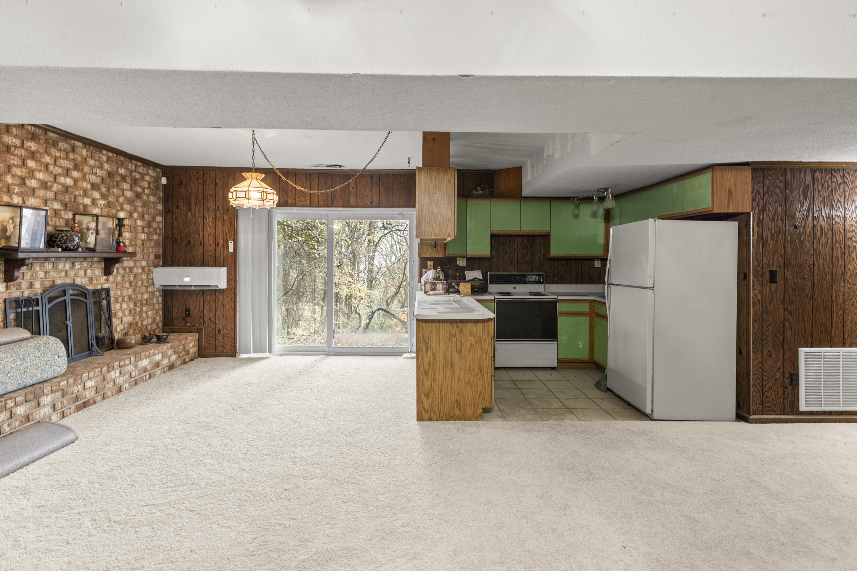 1634 Colonial Shores Drive