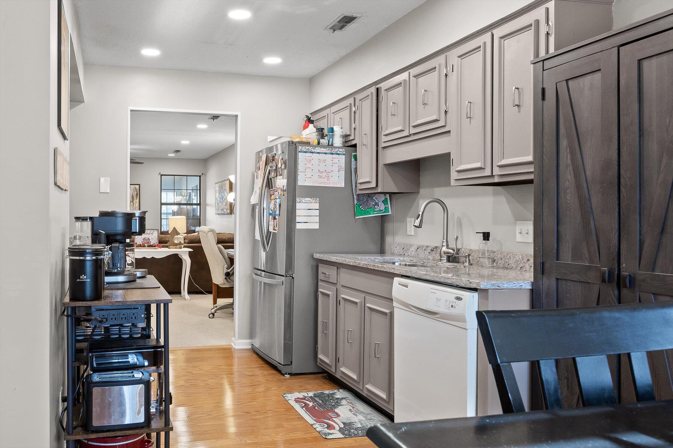 6480 Brookmead Circle