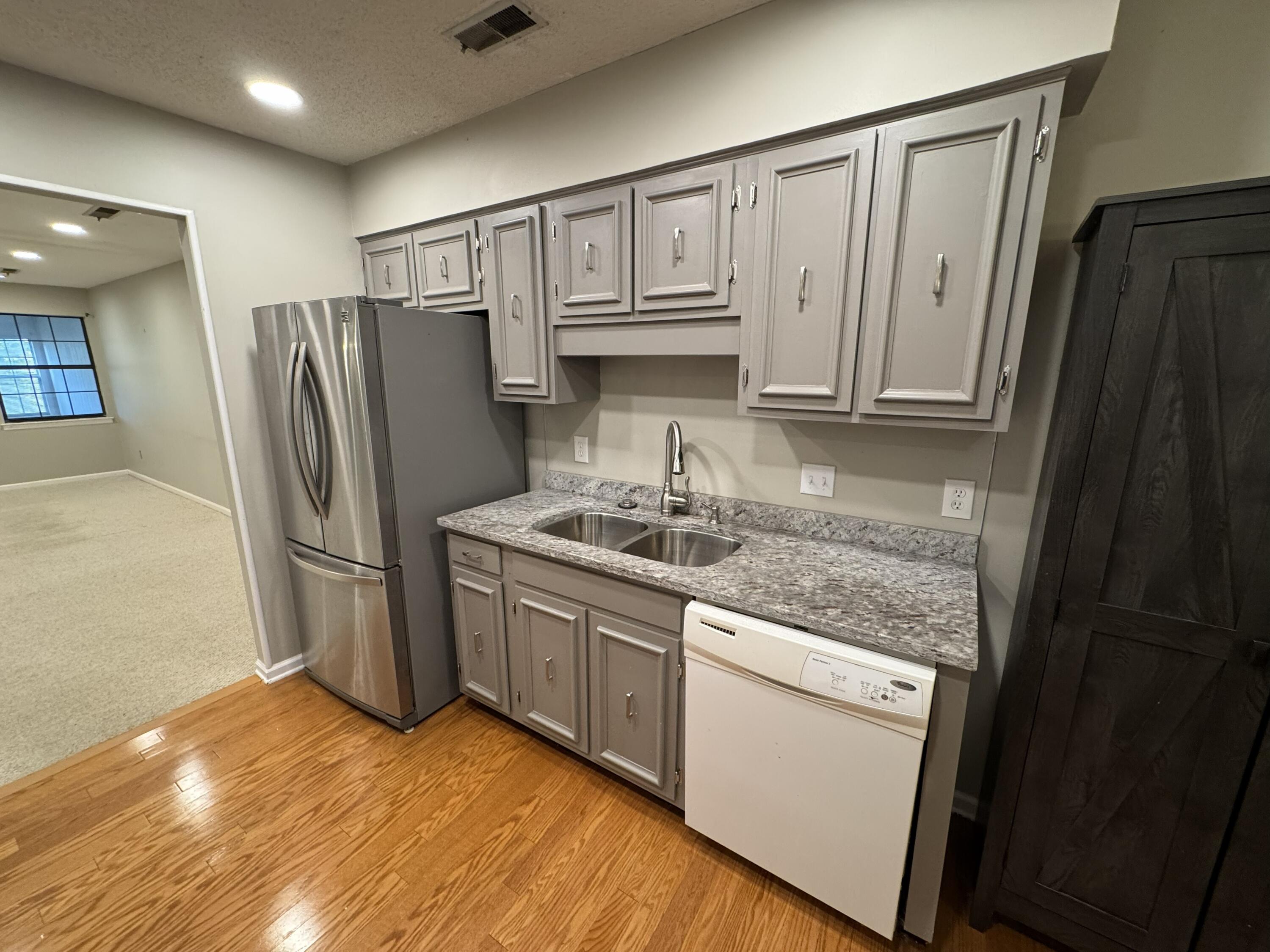 6480 Brookmead Circle