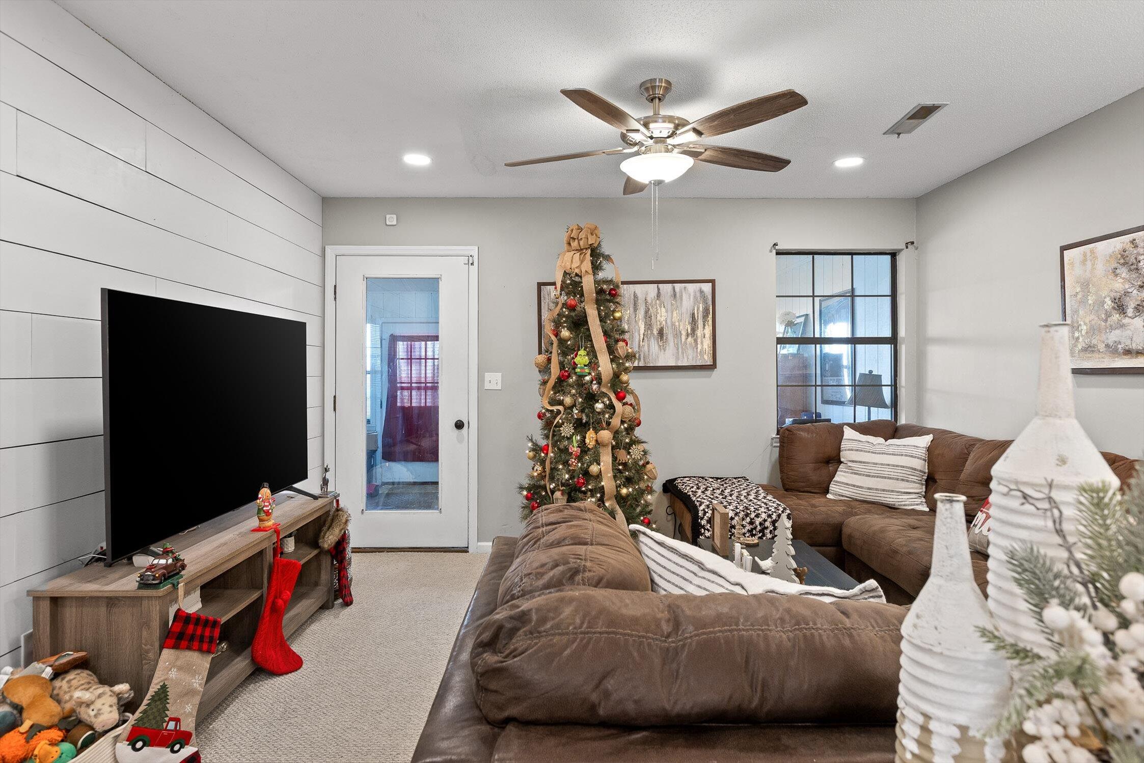 6480 Brookmead Circle