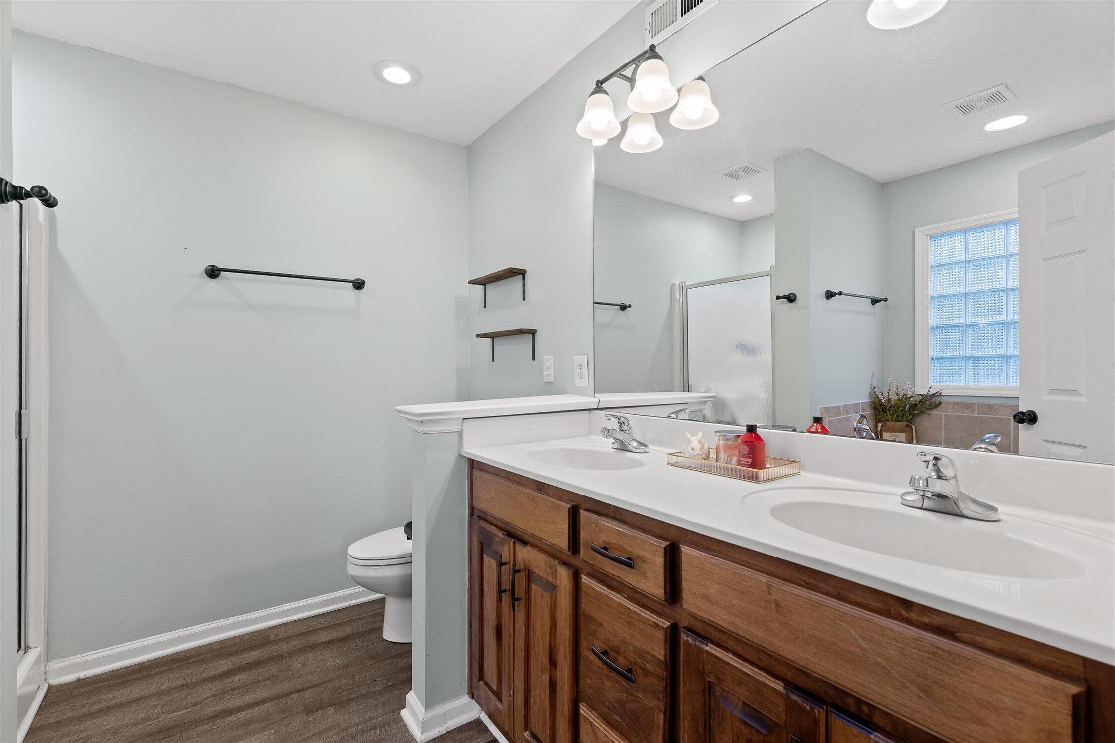 6815 Huntcliff Drive