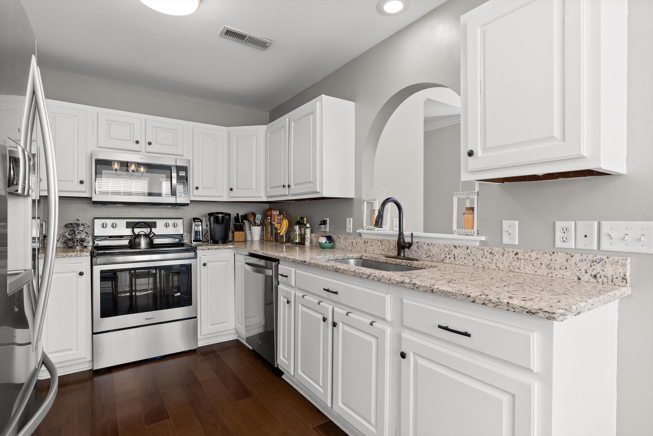 6815 Huntcliff Drive