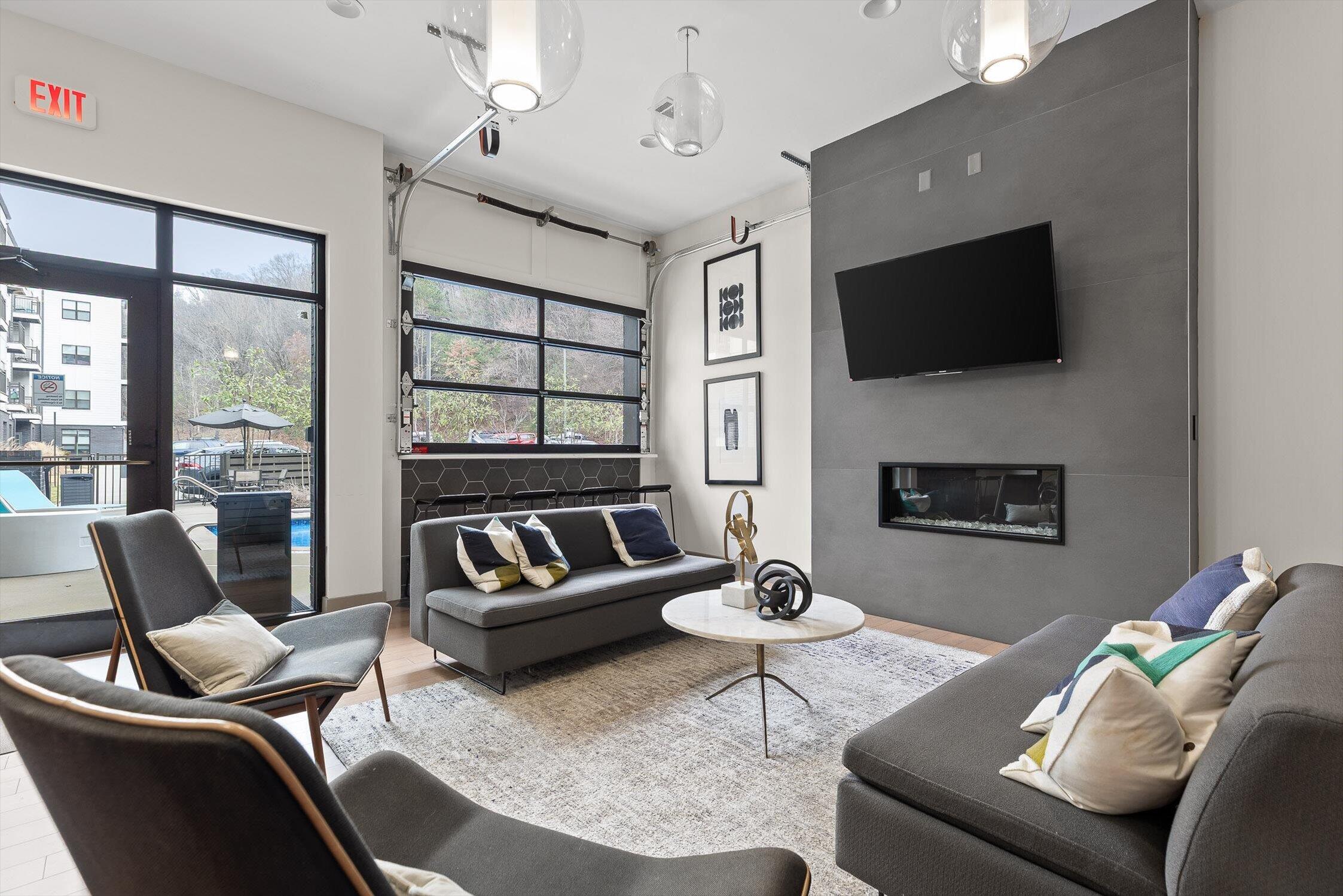 782 Riverfront Parkway, 107