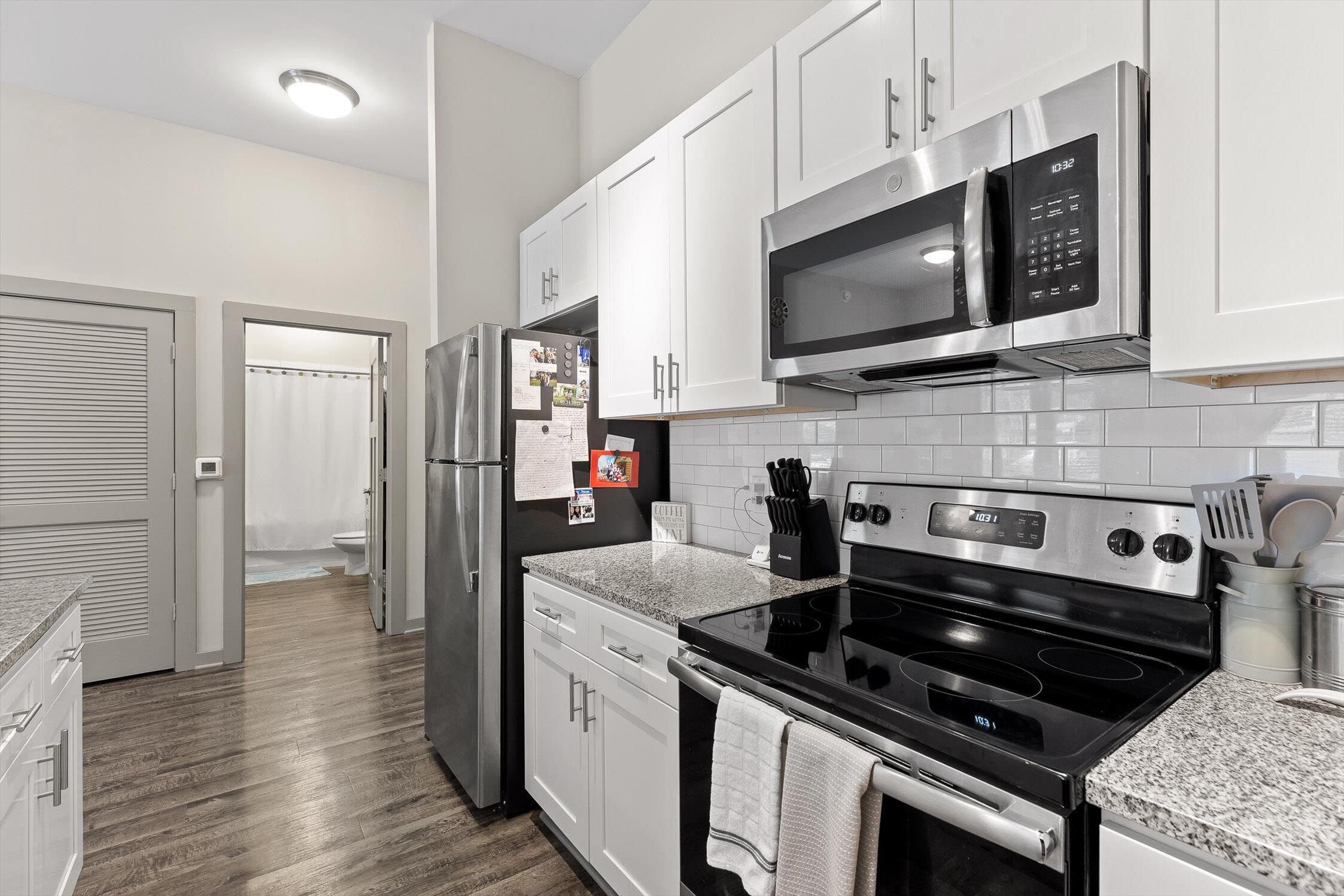 782 Riverfront Parkway, 107