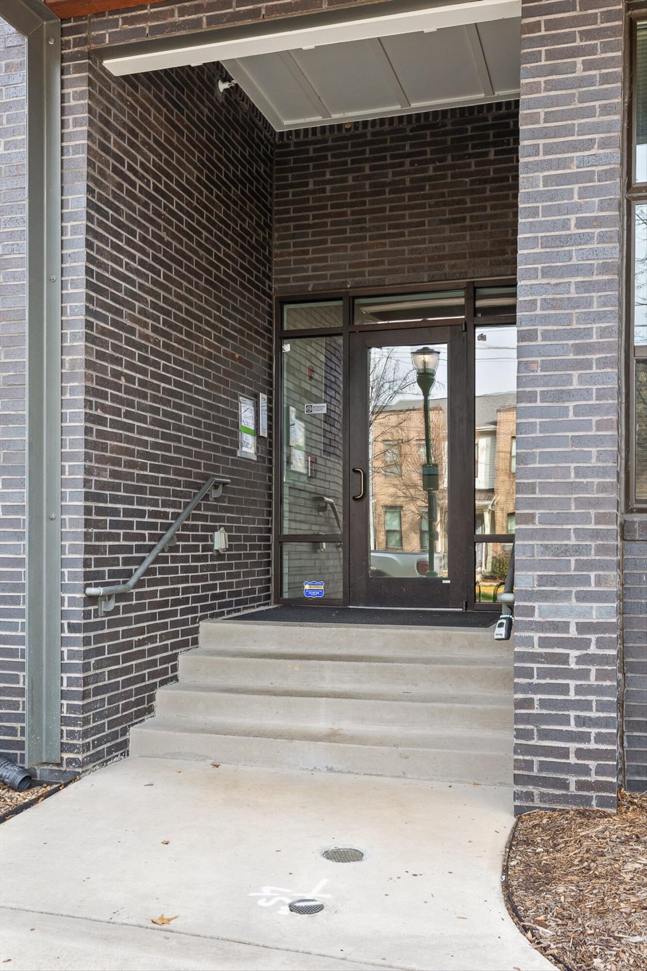 782 Riverfront Parkway, 107