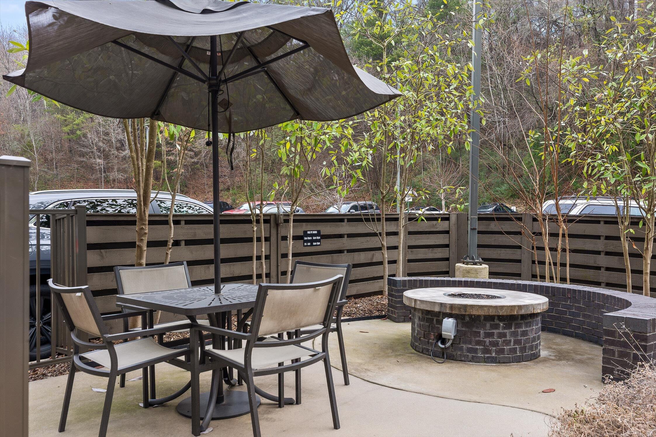 782 Riverfront Parkway, 107